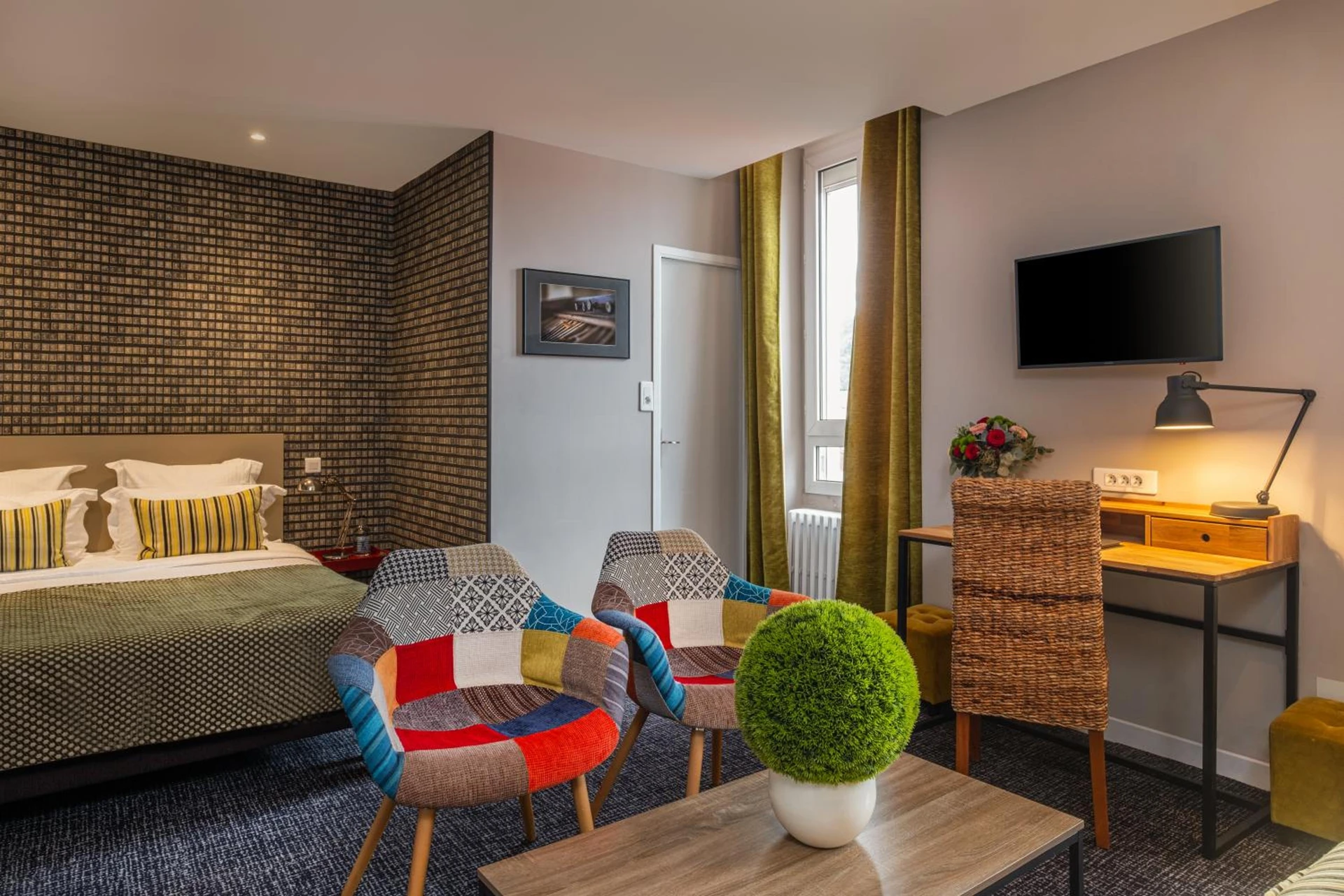 Magnifique chambre pour un séminaire d'entreprise à Le Nouvel Hôtel - Oyonnax