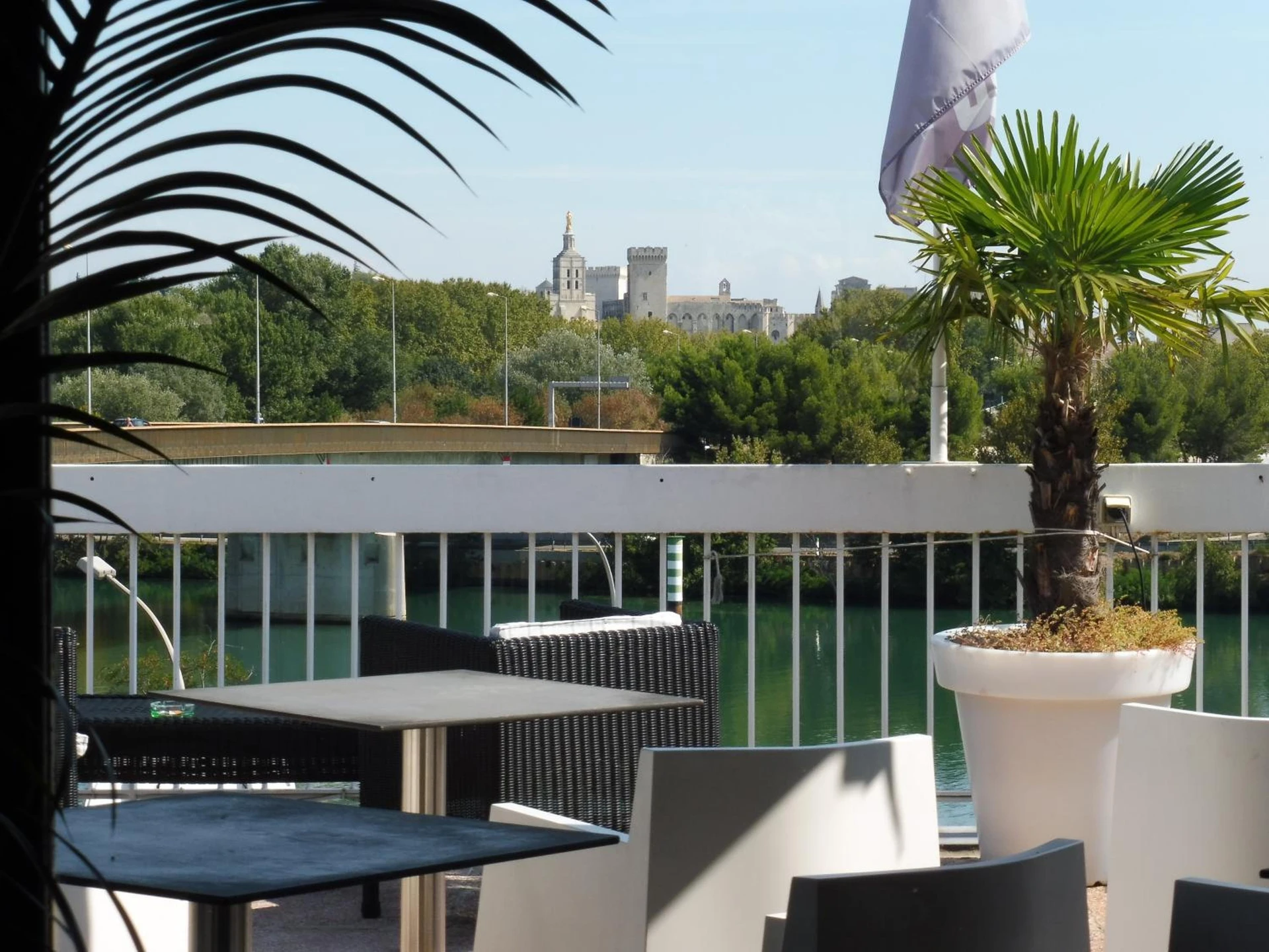 Organiser un séminaire d'entreprise : O'Cub Hotel à villeneuve-les-avignon