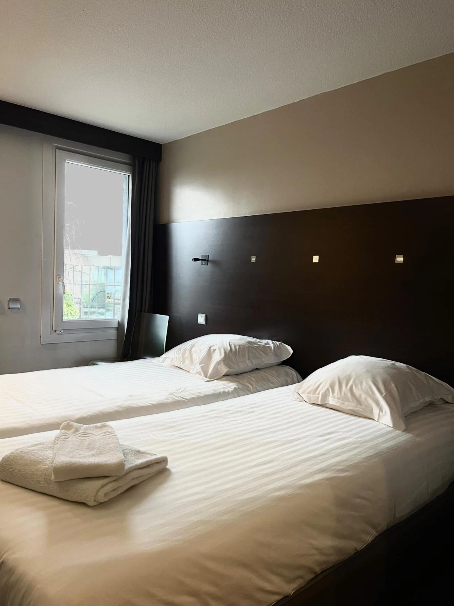 Chambre disponible pour un séminaire d'entreprise à Parc Hôtel - Carvin