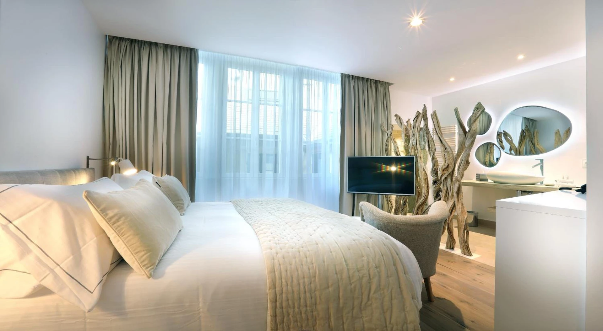 Chambre disponible pour un séminaire d'entreprise à Petit Hôtel Confidentiel - Chambéry