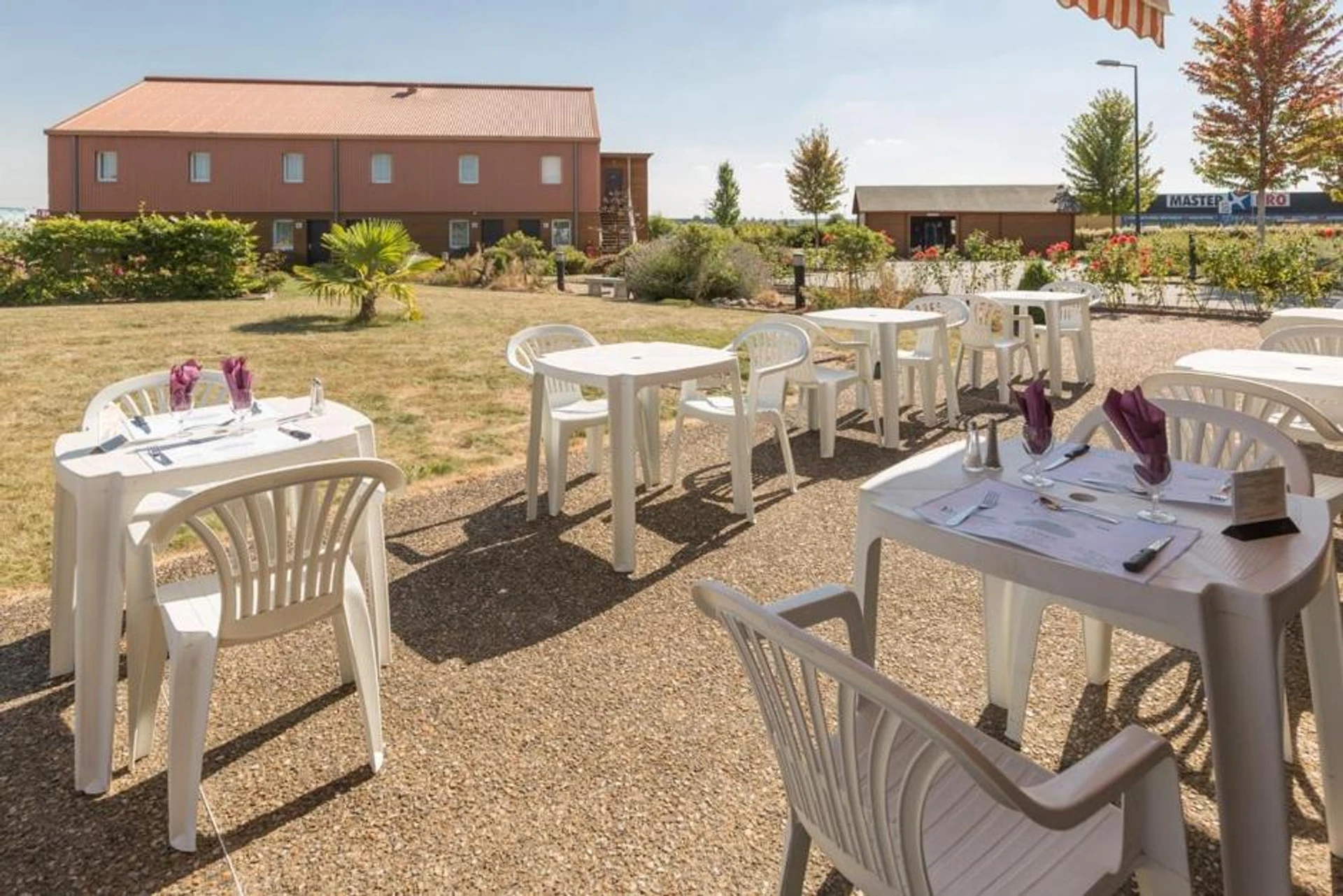Ambiance de travail pour séminaire d'entreprise à Pressoir Hôtel - Saint-Calais