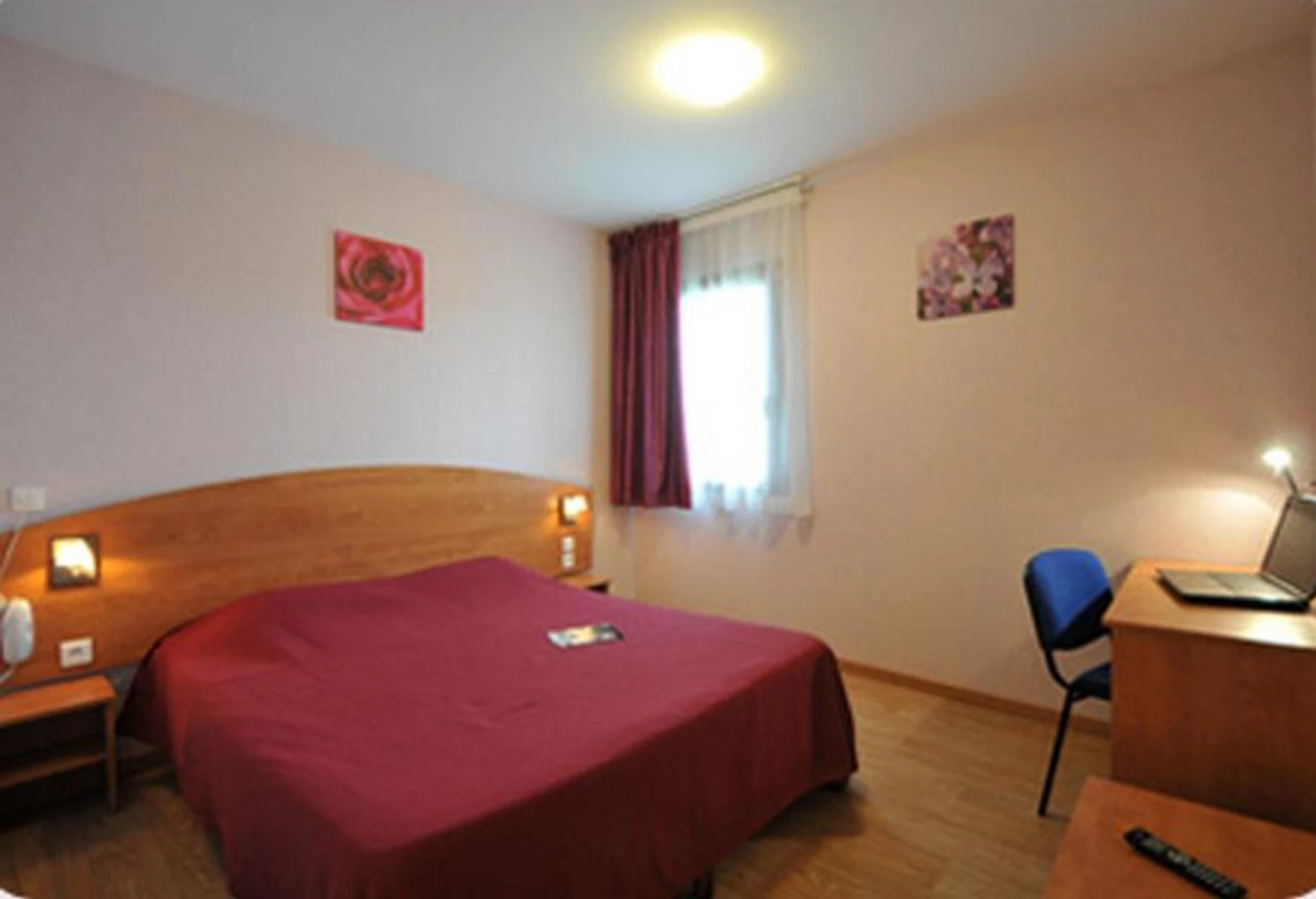 Chambre disponible pour un séminaire d'entreprise à Prim Hotel Reims - Witry-lès-Reims