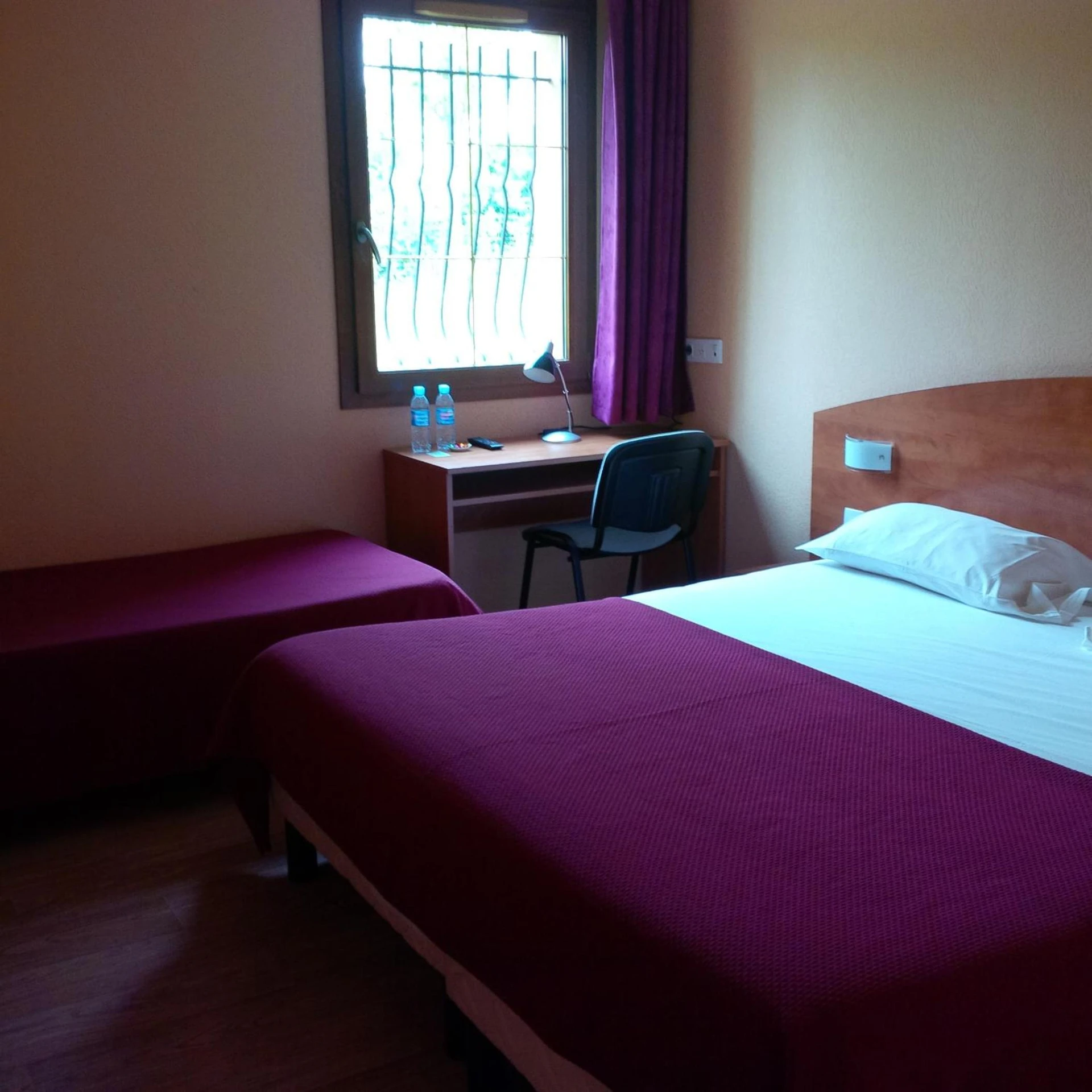 Magnifique chambre pour un séminaire d'entreprise à Prim Hotel Reims - Witry-lès-Reims