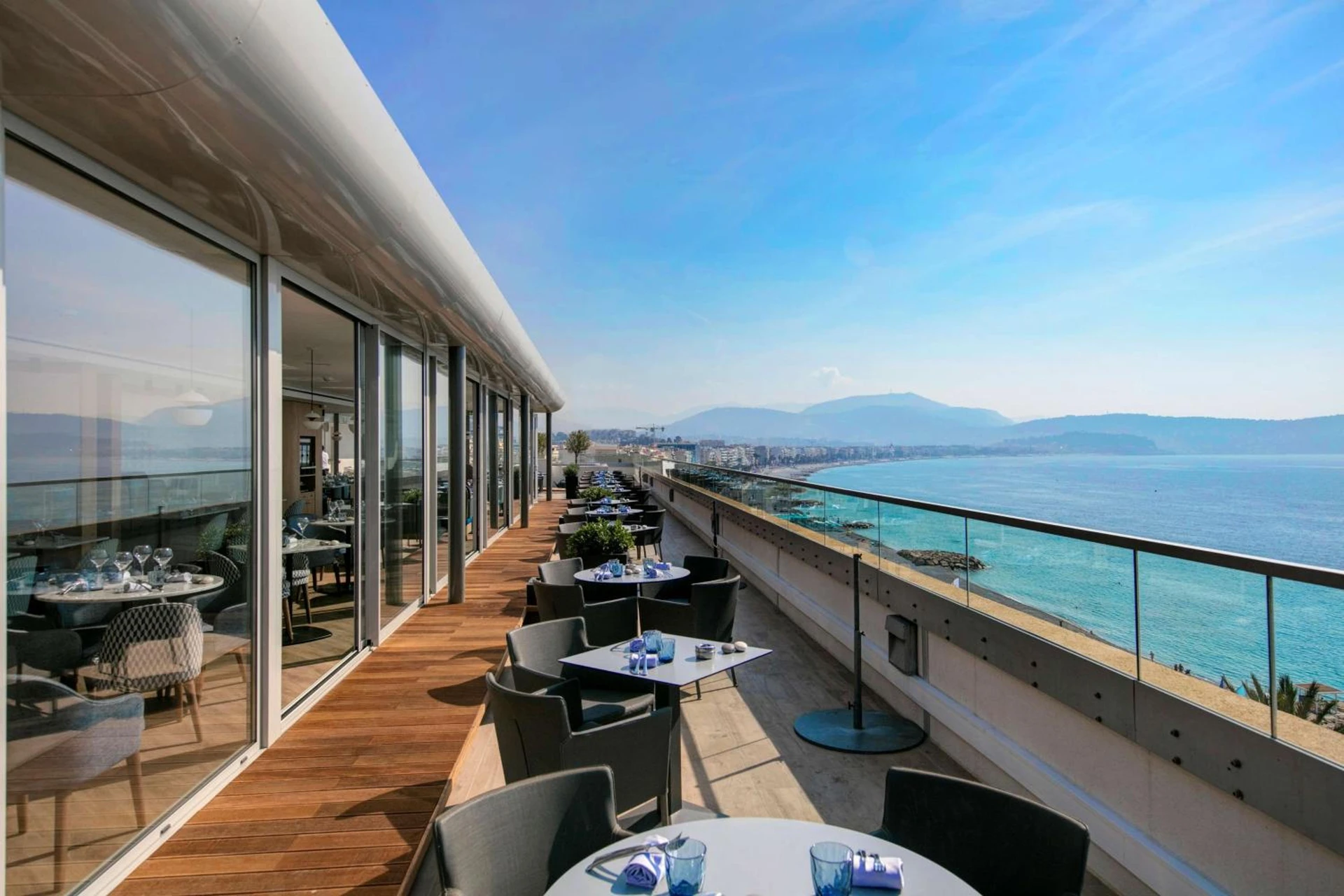 Lieu convivial pour un séminaire d'entreprise à Radisson Blu Hotel Nice - Nice - En savoir plus 
