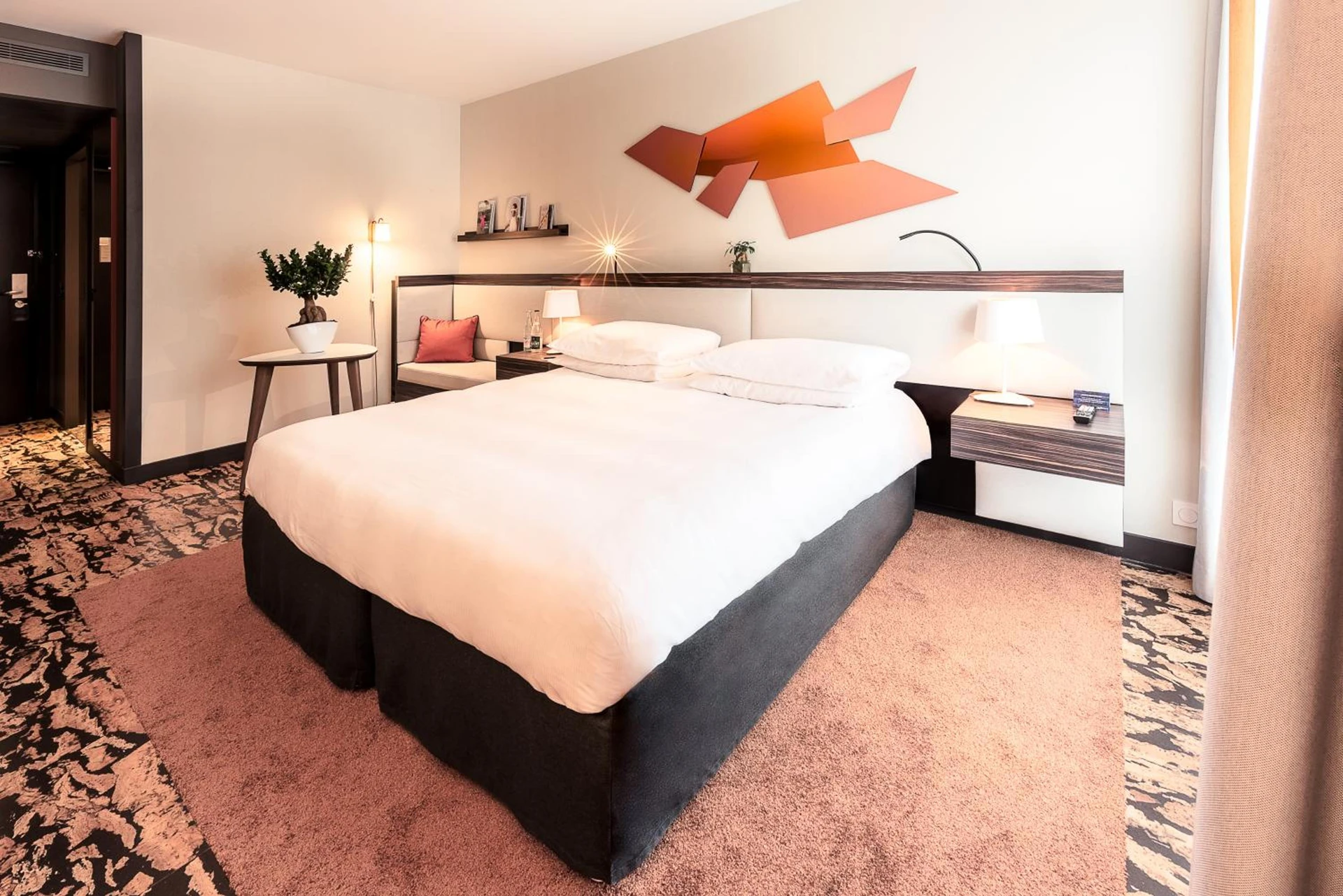 Magnifique chambre pour un séminaire d'entreprise à Radisson Blu Hotel, Paris Boulogne - Boulogne-Billancourt