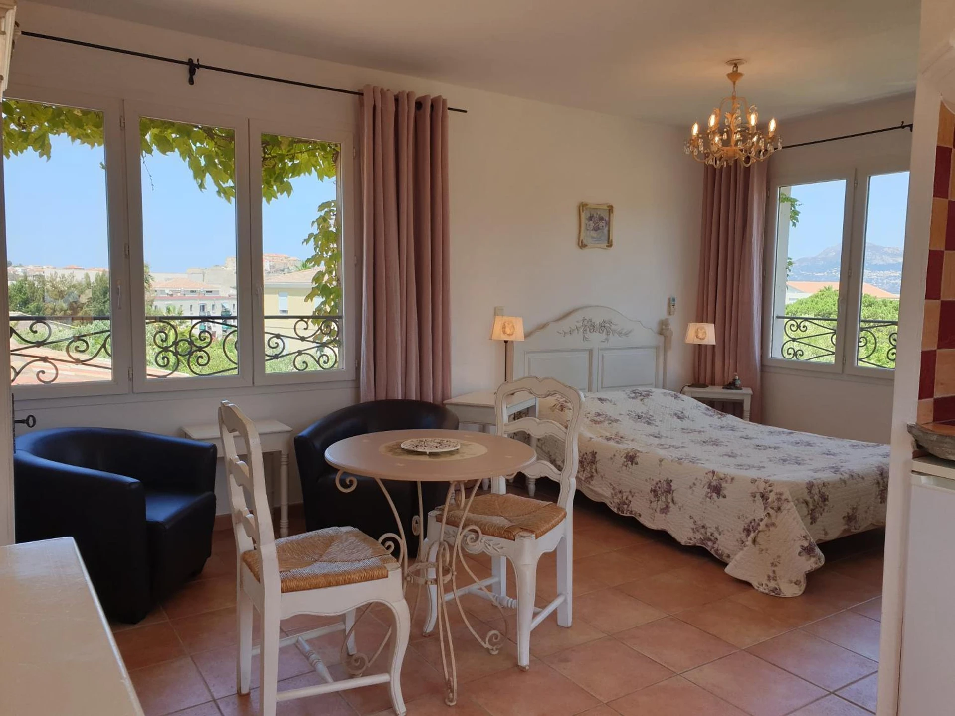 Chambre à Résidence A Merula - Organiser un séminaire d'entreprise à Calvi