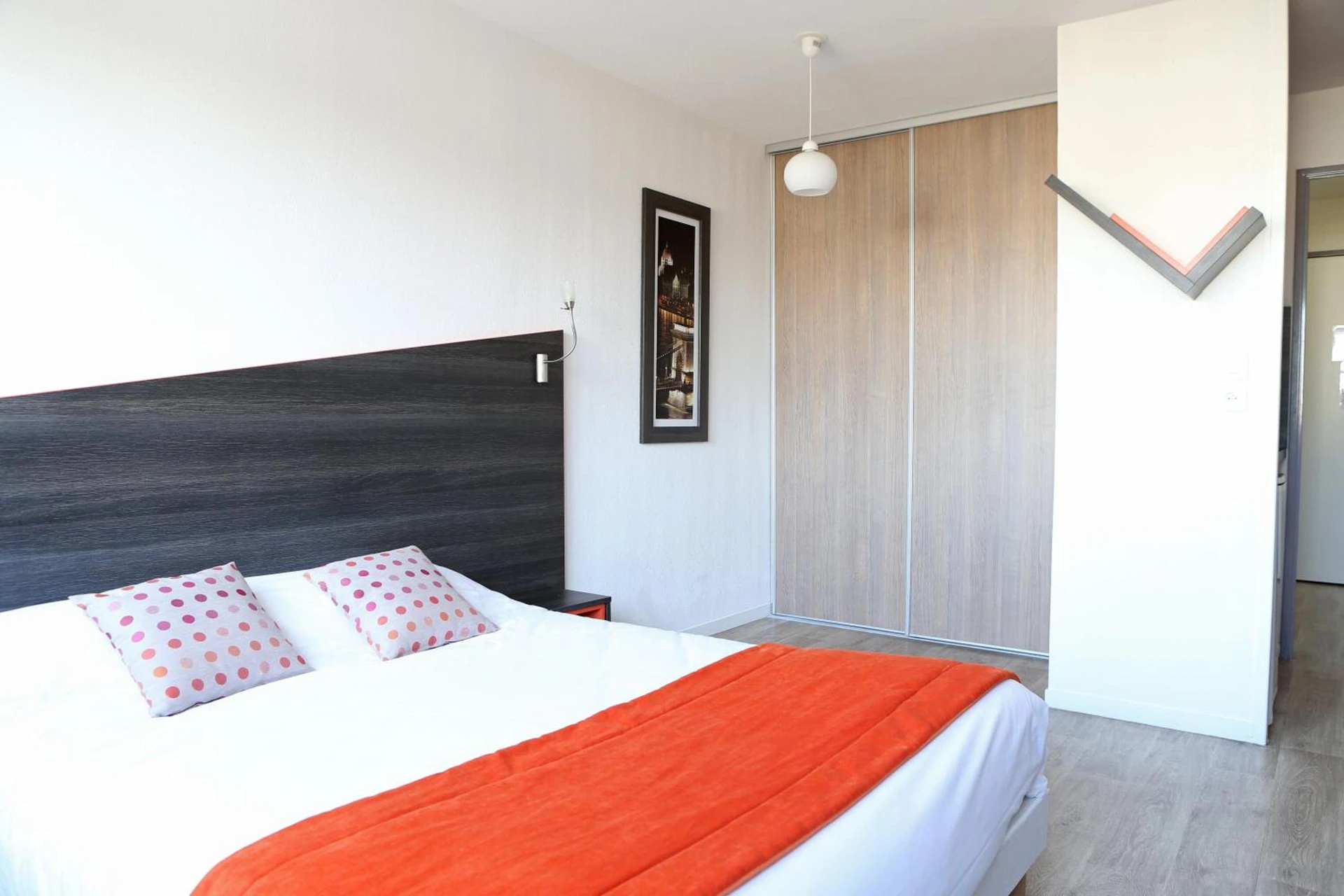 Magnifique chambre pour un séminaire d'entreprise à Adonis Paris Sud - Chevilly-Larue