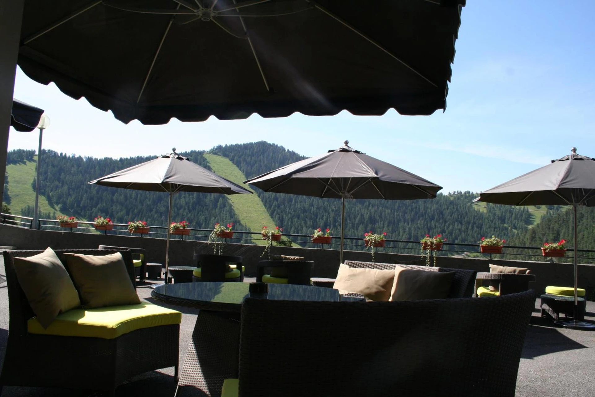 Ambiance de travail pour séminaire d'entreprise à Residence Adrechas et Spa - Valdeblore
