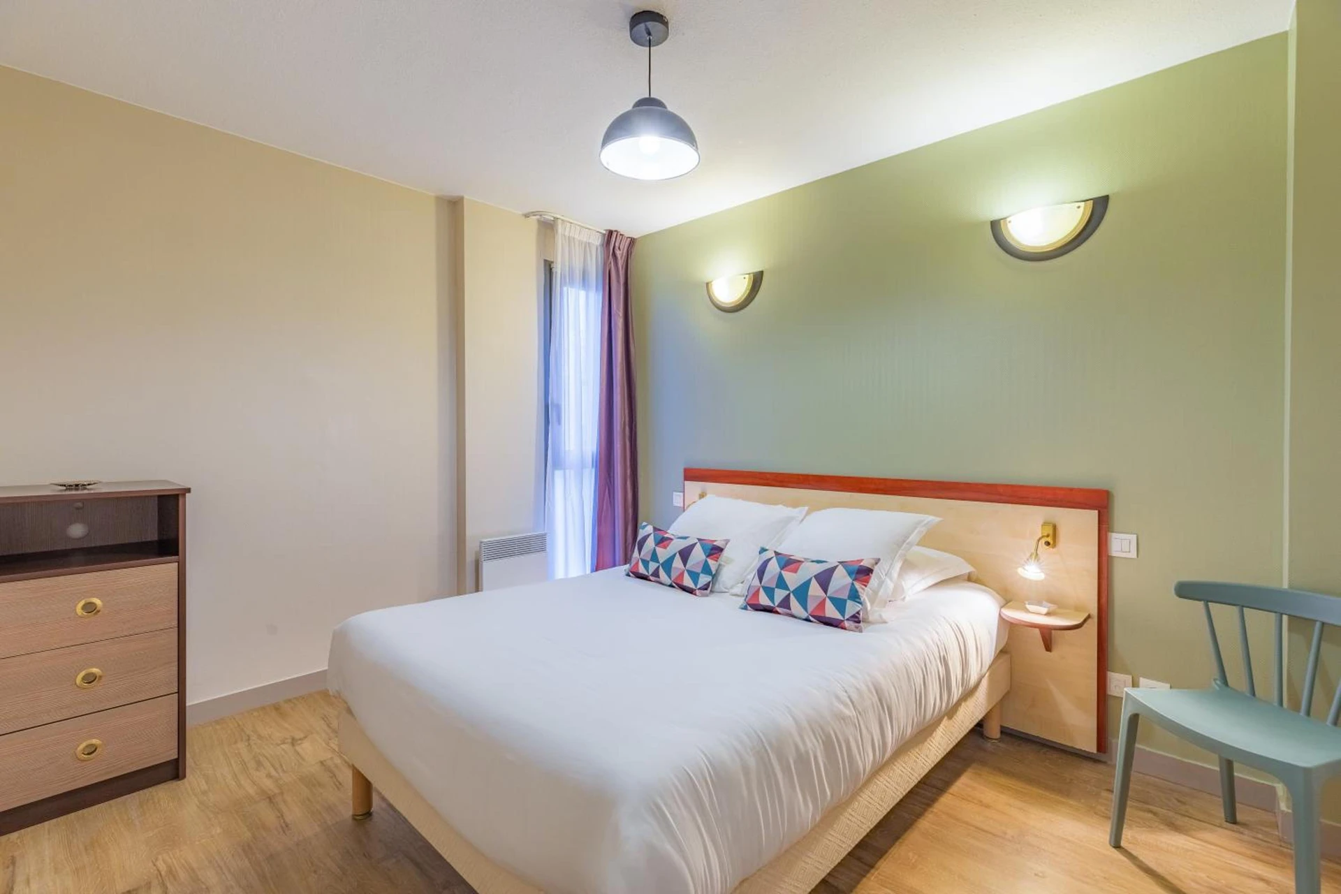 Magnifique chambre pour un séminaire d'entreprise à Appart'City Classic Angoulême Centre - Angoulême