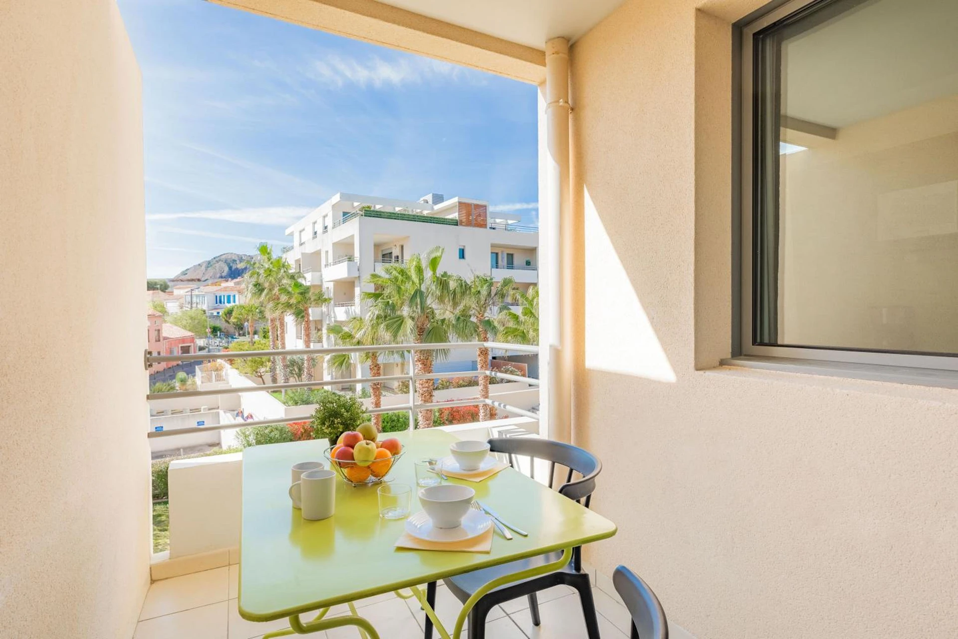 Ambiance de travail pour séminaire d'entreprise à Appart'City Confort La Ciotat - Côté Port - La Ciotat