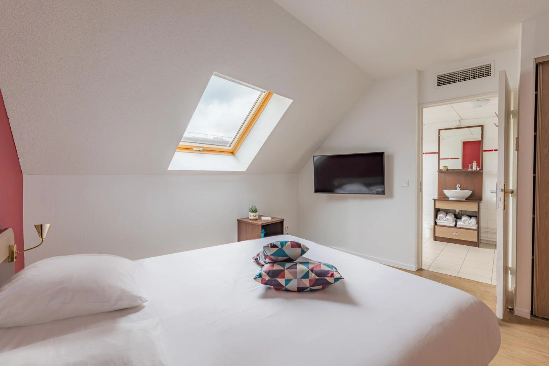 Magnifique chambre pour un séminaire d'entreprise à Appart'City Confort Pau Centre - Pau