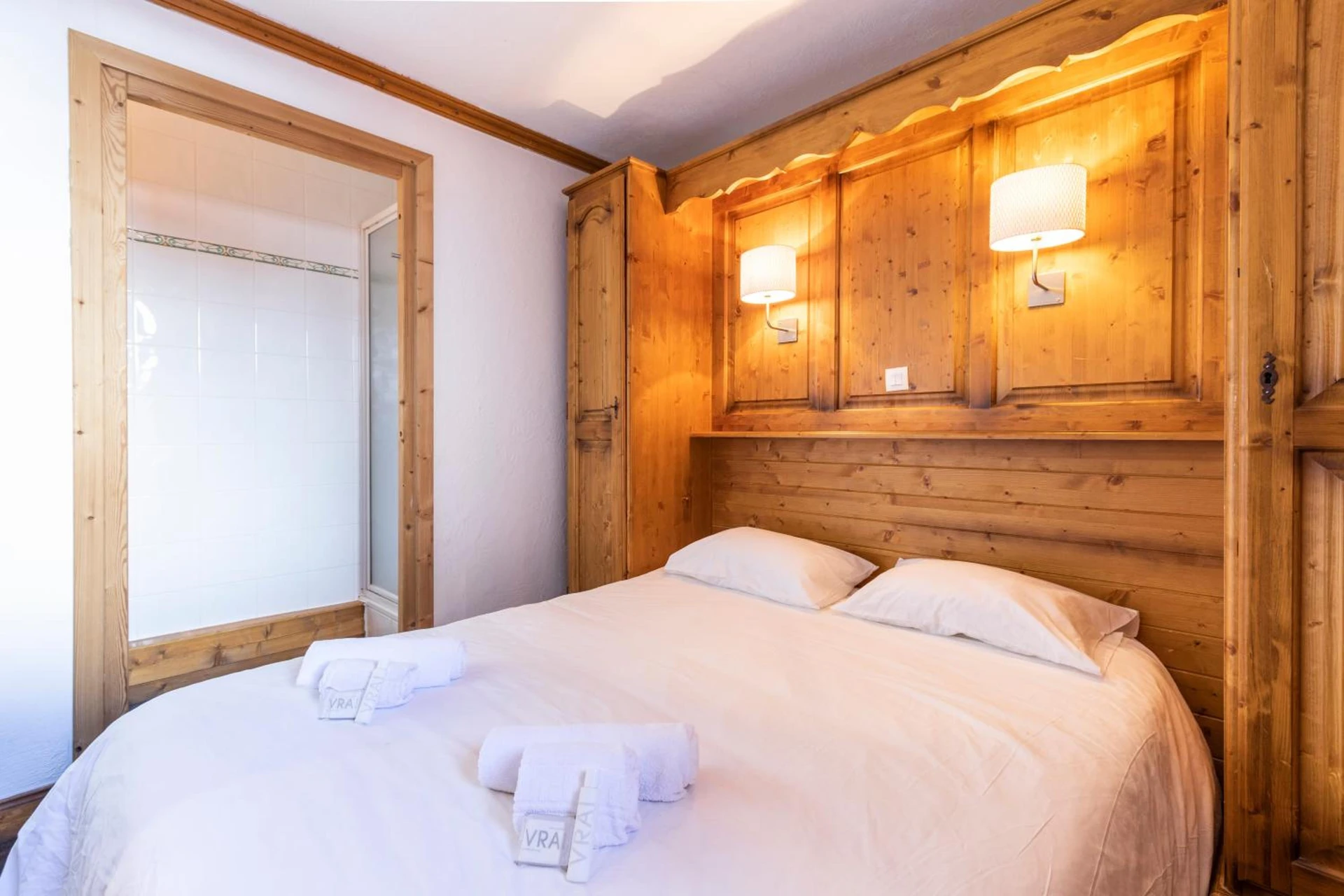 Magnifique chambre pour un séminaire d'entreprise à Chalet des Neiges Hermine - Val Thorens