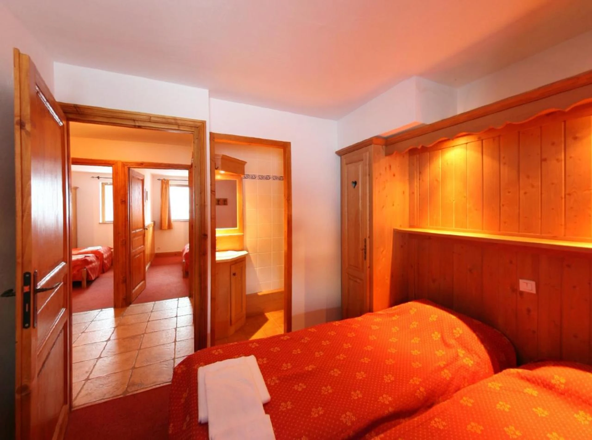 Chambre disponible pour un séminaire d'entreprise à Chalet des Neiges Oz en Oisans - Oz