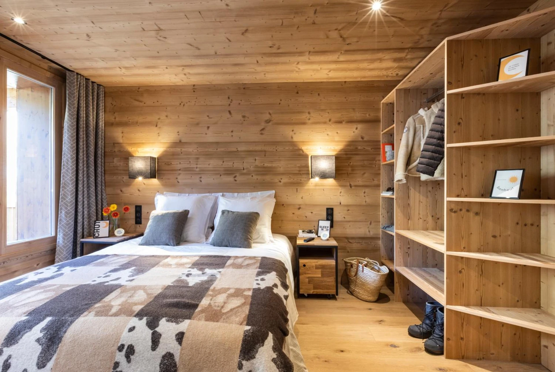 Chambre disponible pour un séminaire d'entreprise à Chalet Hôtelier LES EQUINOXES - VAL D'ISERE - La Daille