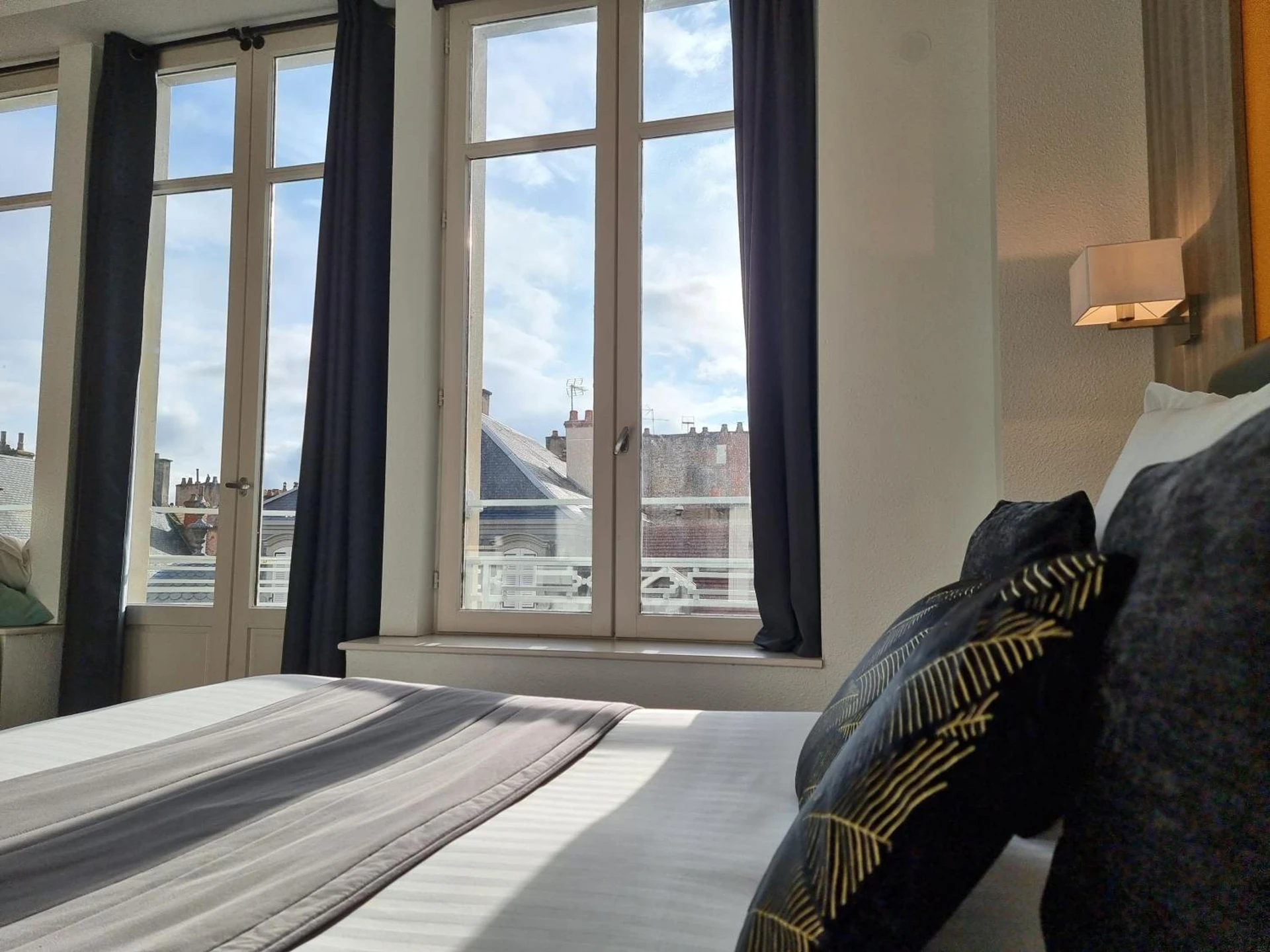 Chambre disponible pour un séminaire d'entreprise à City Loft Apparthotel - Dijon