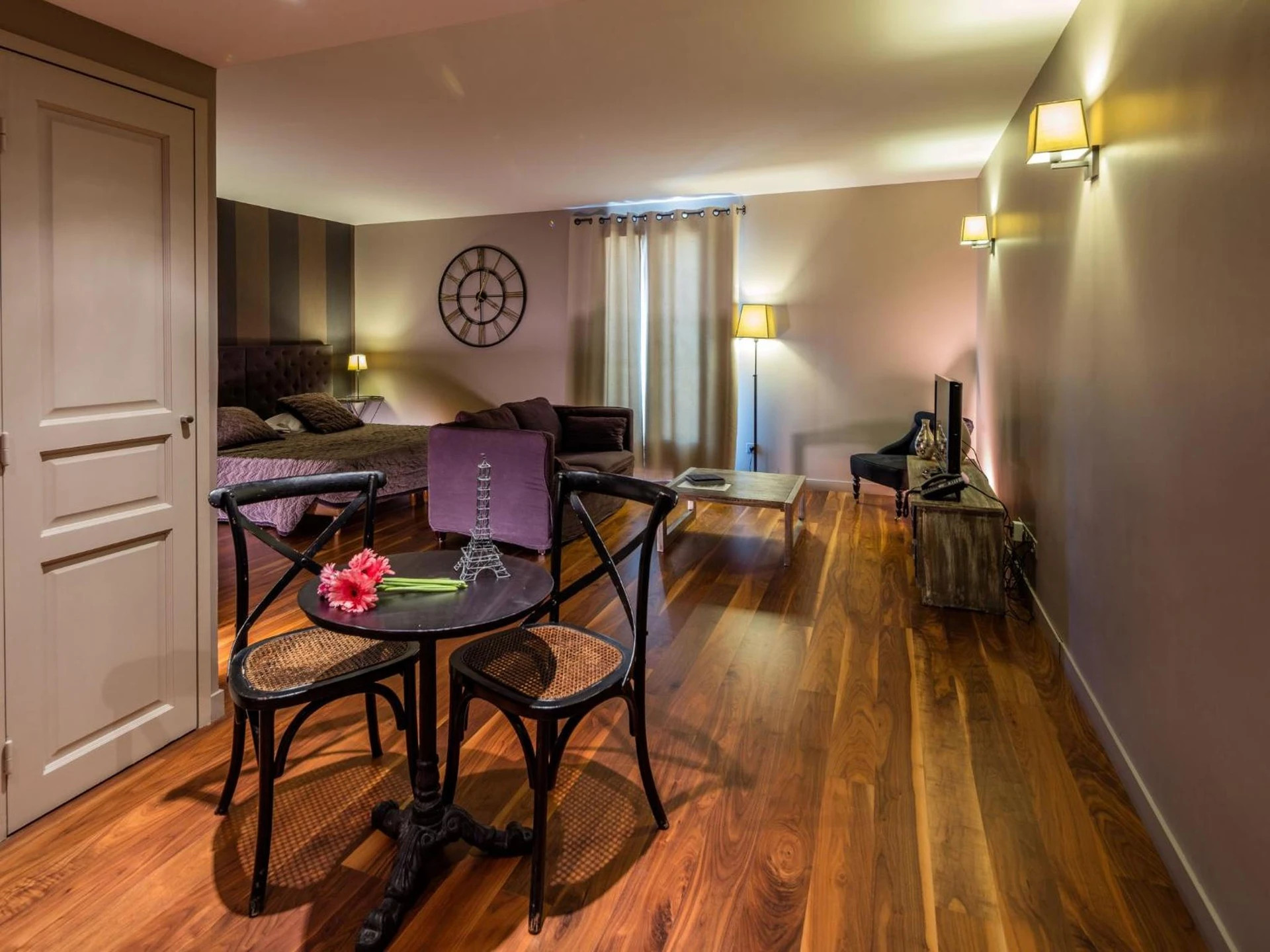 Magnifique chambre pour un séminaire d'entreprise à Garrigae Distillerie de Pezenas - Hotellerie & Spa - Pézenas