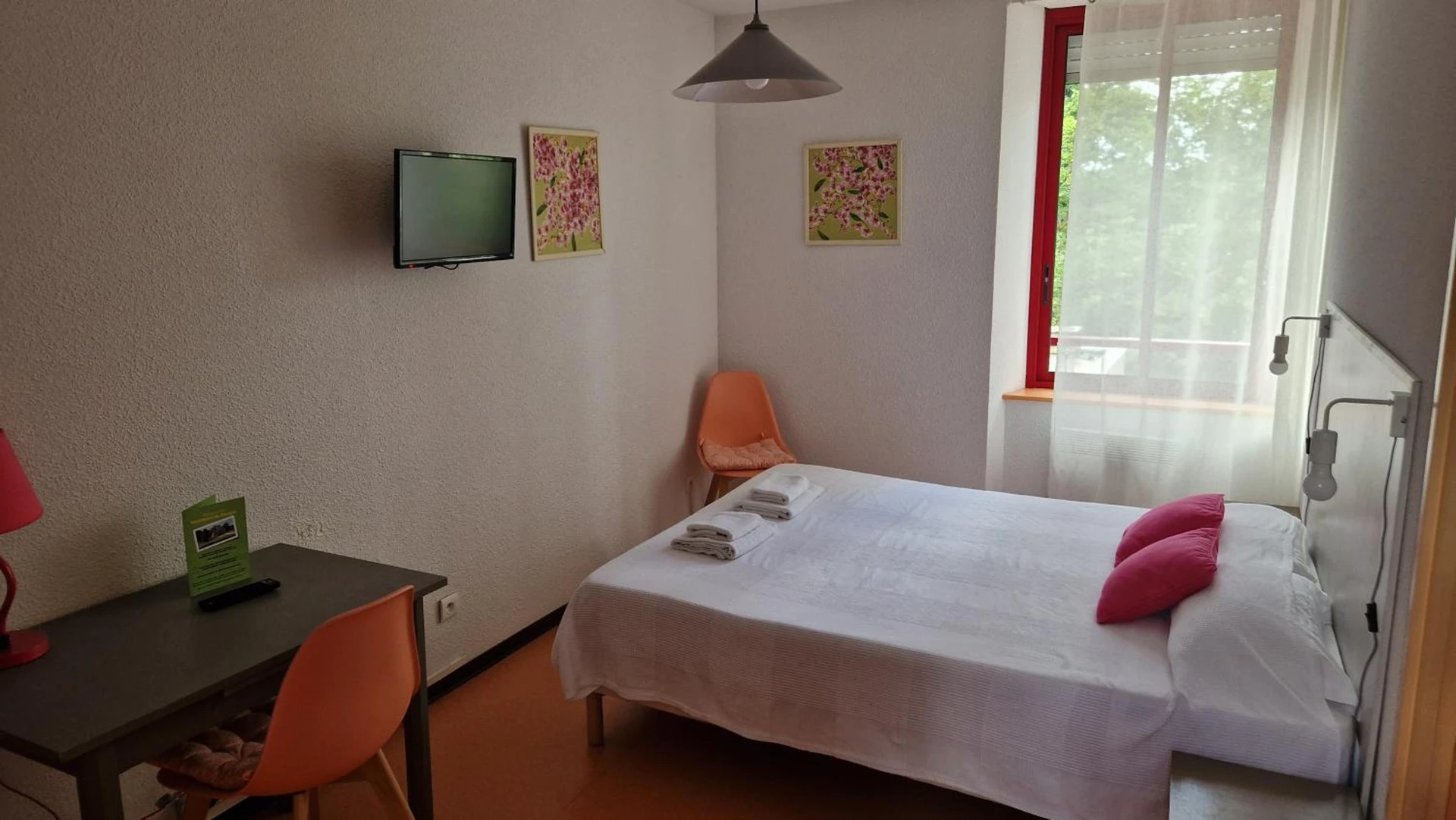 Chambre disponible pour un séminaire d'entreprise à Résidence du Rougier - Camarès