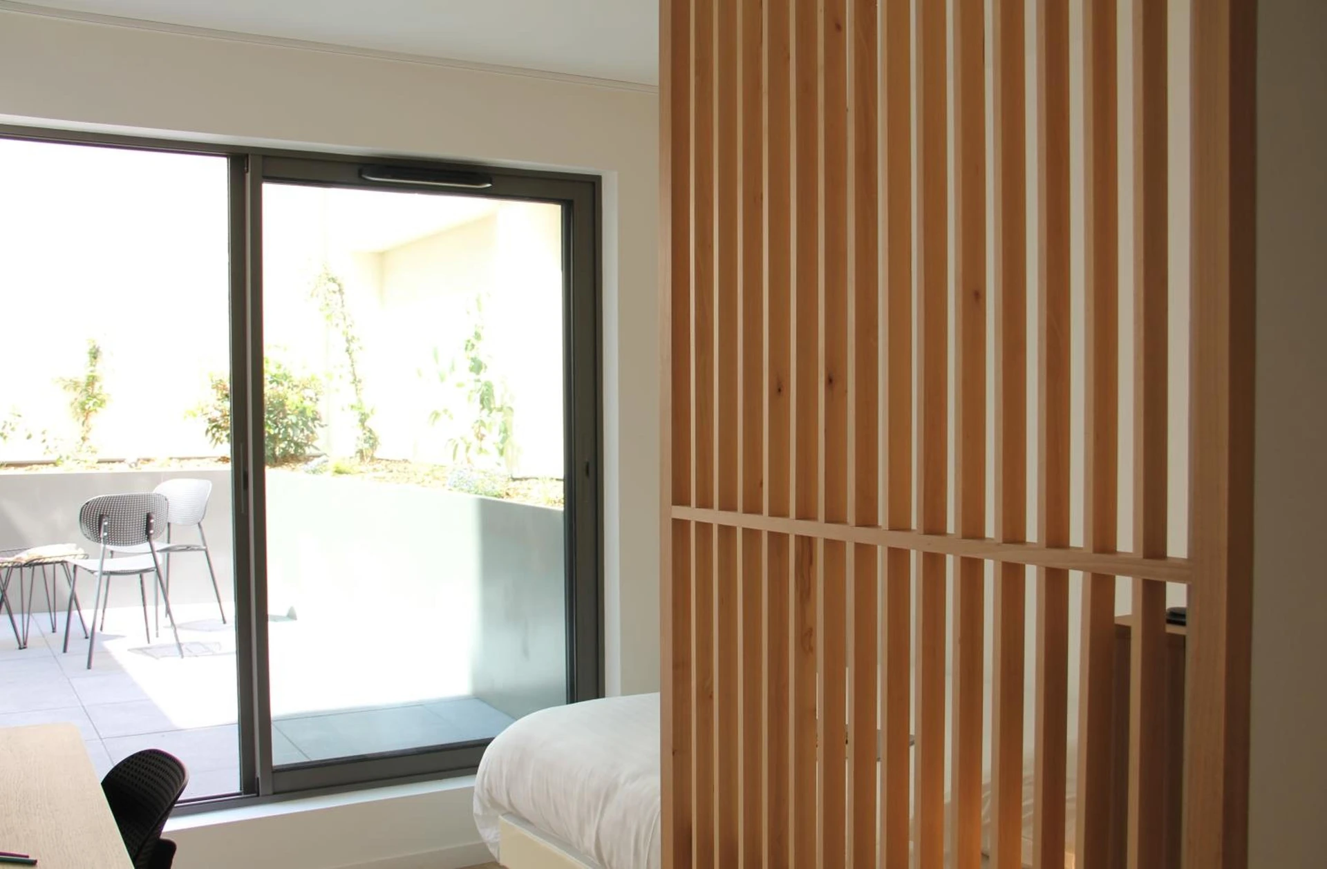 Chambre disponible pour un séminaire d'entreprise à FINESTATE Coliving Champs-Elysées - Paris