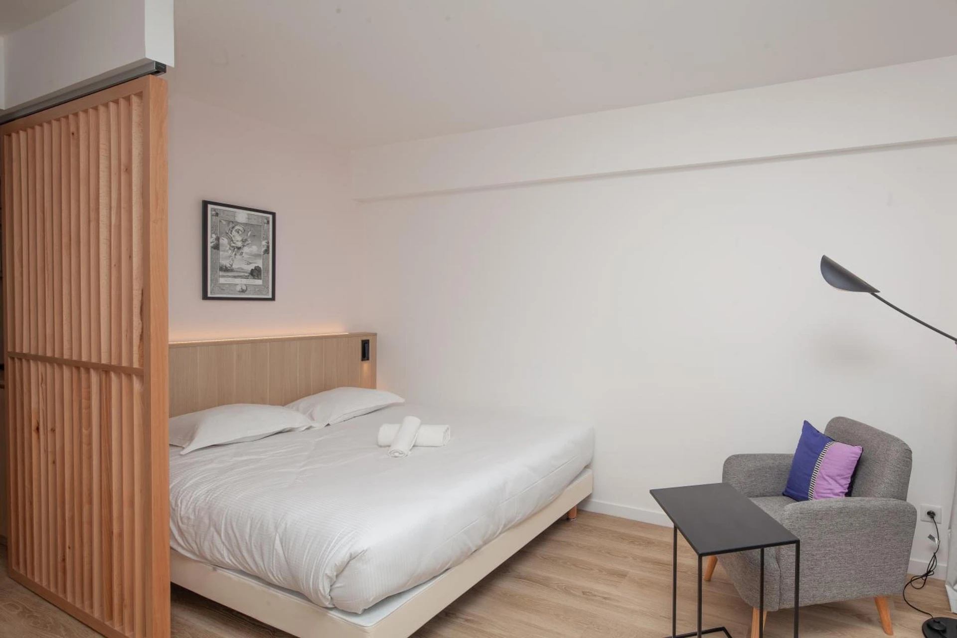 Chambre disponible pour un séminaire d'entreprise à FINESTATE Coliving Champs-Elysées - Paris
