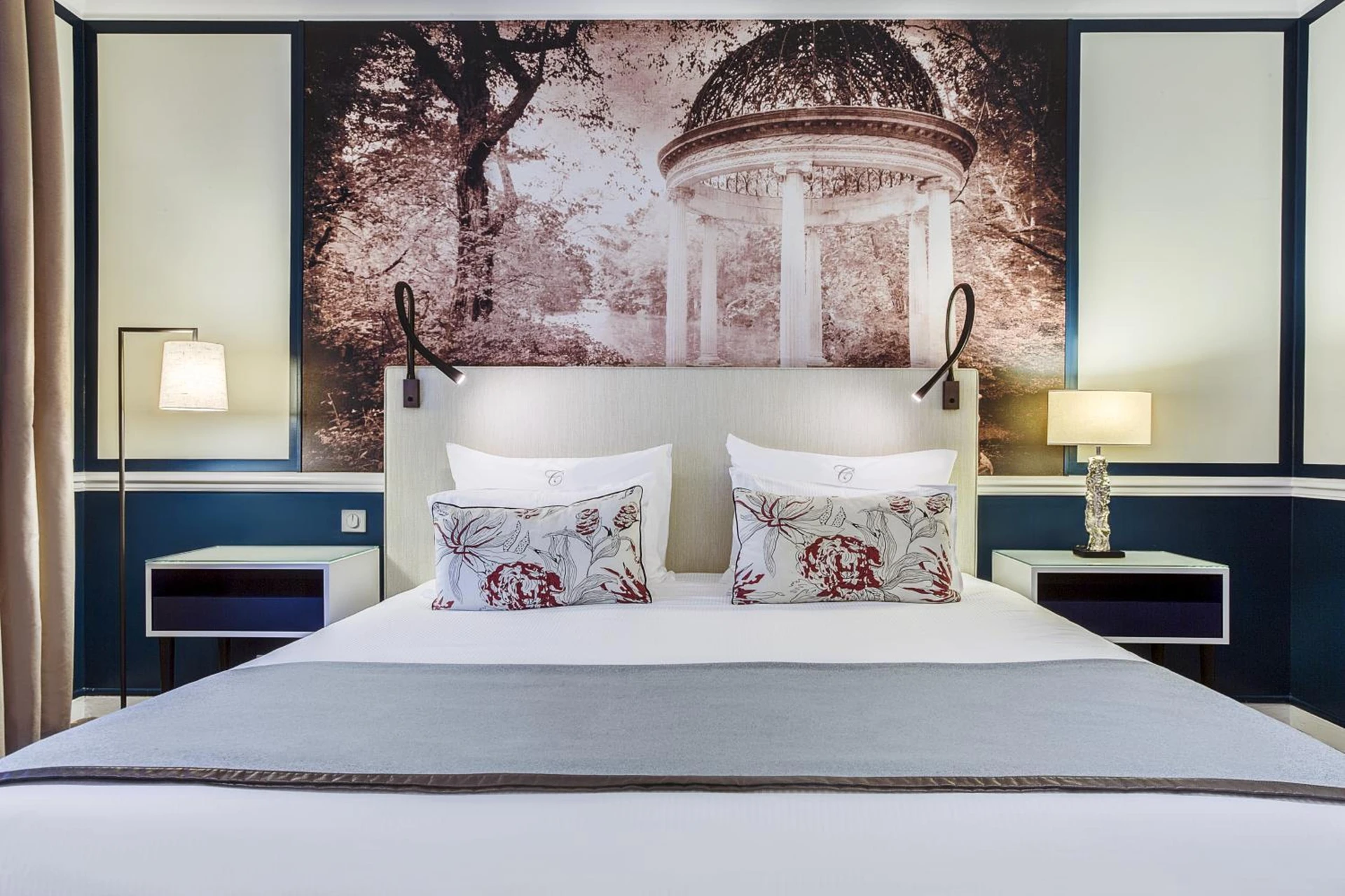 Magnifique chambre pour un séminaire d'entreprise à Fraser Suites Le Claridge Champs-Elysées - Paris