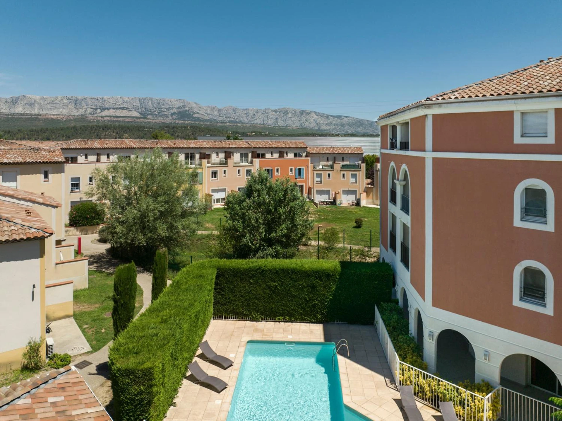 Salle de séminaire à Garden & City Aix En Provence - Rousset - Organiser un événement professionnel à Rousset