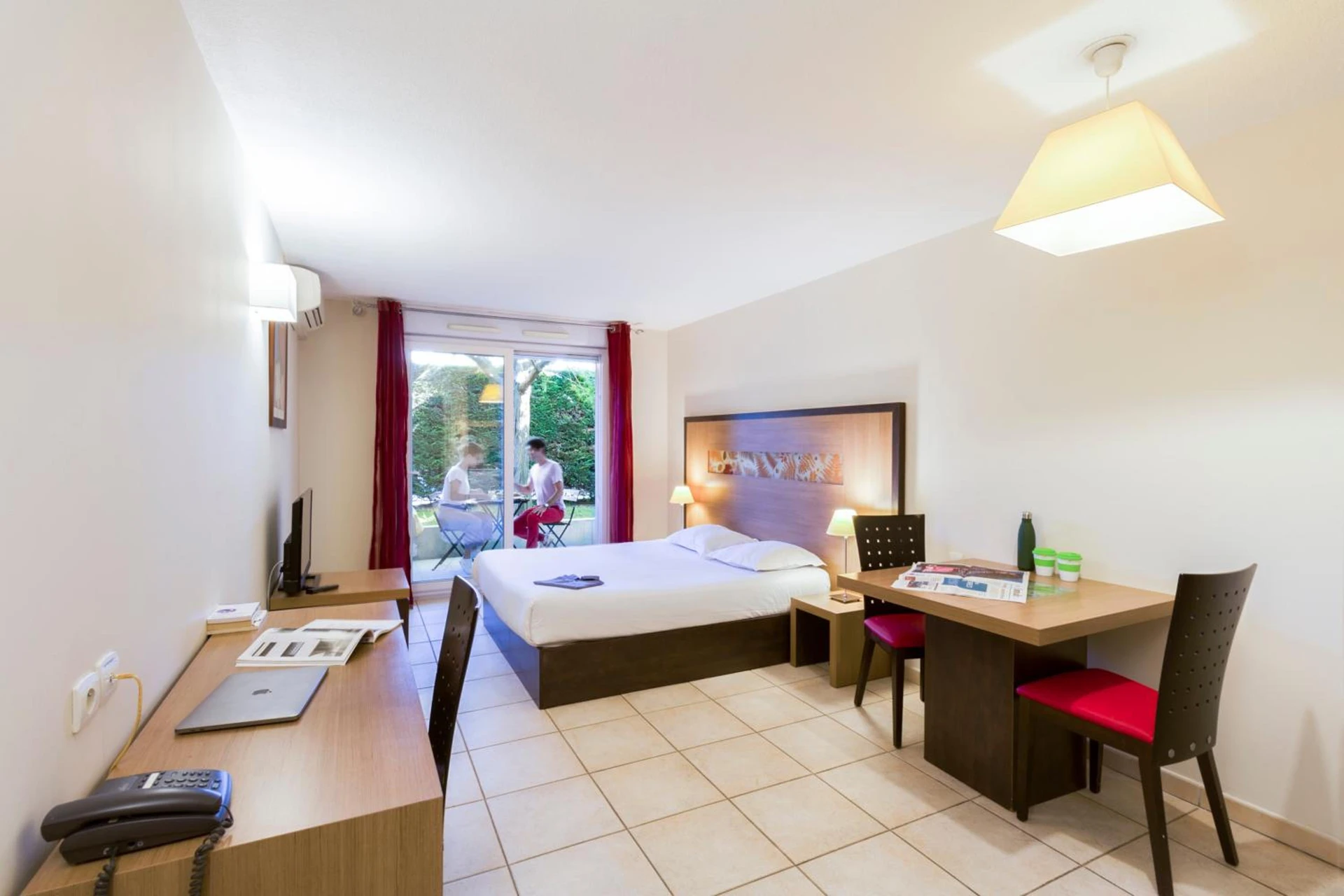 Chambre disponible pour un séminaire d'entreprise à Garden & City Aix En Provence - Rousset - Rousset