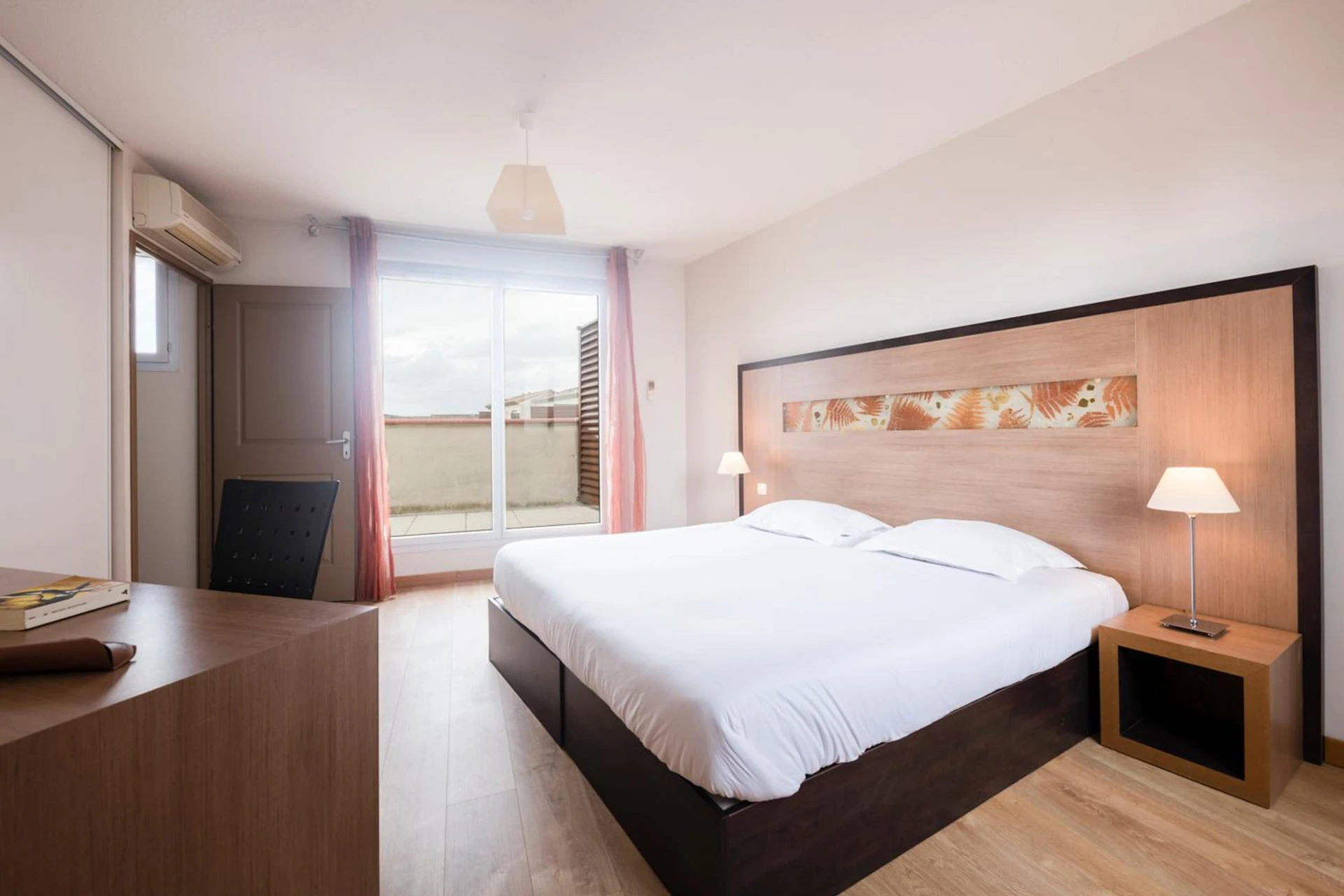 Magnifique chambre pour un séminaire d'entreprise à Garden & City Aix En Provence - Rousset - Rousset