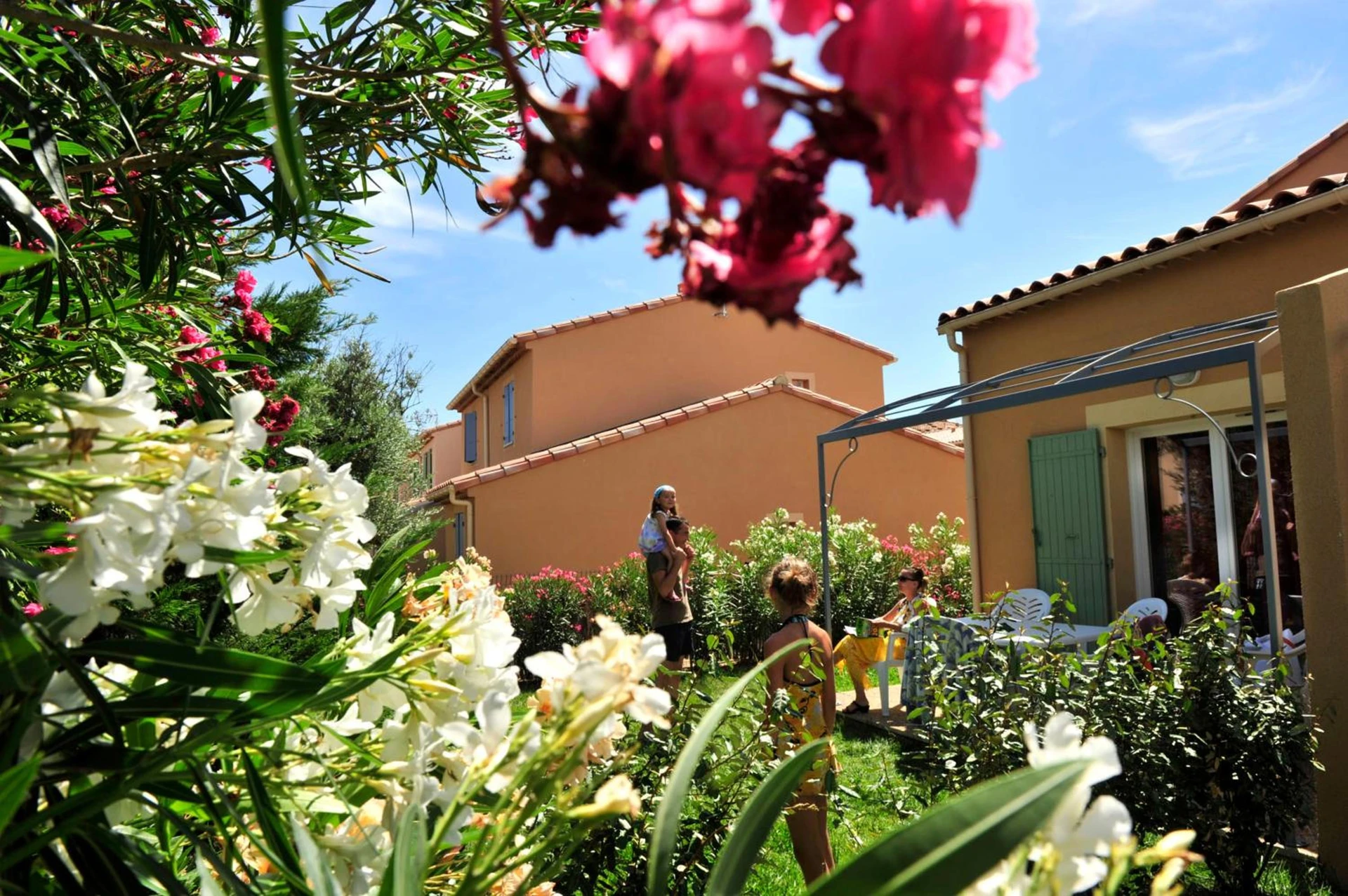 Ambiance de travail pour séminaire d'entreprise à Résidence Goélia Le Mas des Arènes - Mouriès