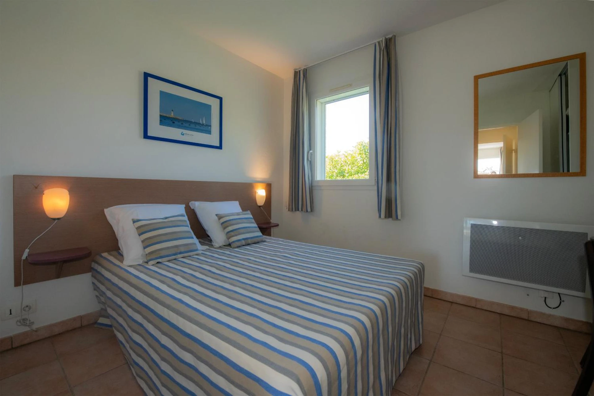 Magnifique chambre pour un séminaire d'entreprise à Résidence Goélia Les Jardins De Phoebus - Gruissan