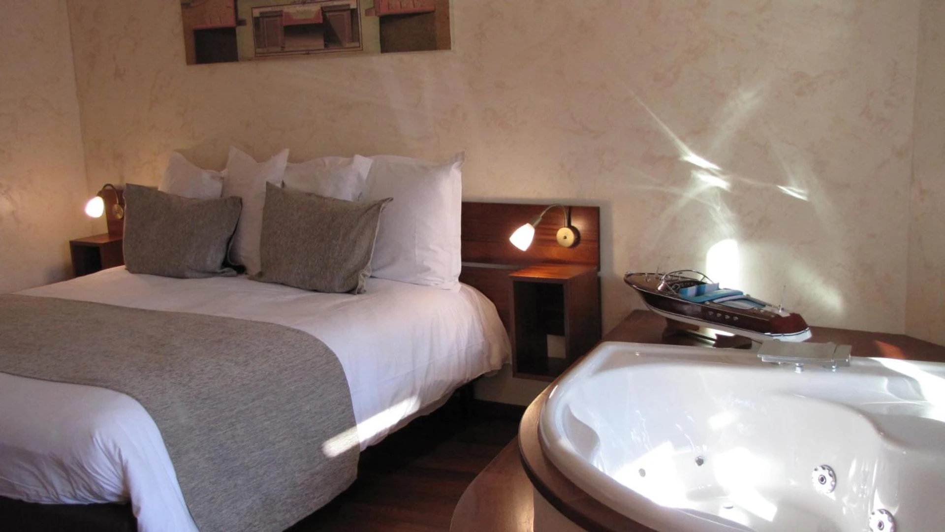 Chambre disponible pour un séminaire d'entreprise à Ile du Gua Suites - Narbonne