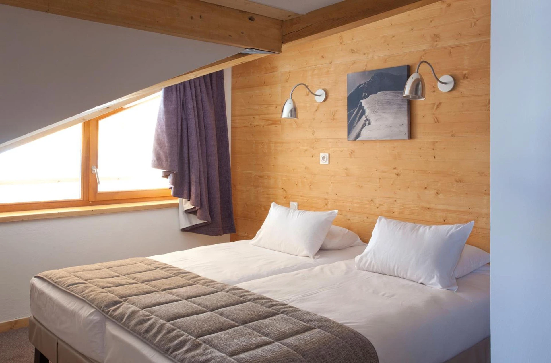 Chambre disponible pour un séminaire d'entreprise à Lagrange Vacances l'Alpenrose - L'Alpe-d'Huez