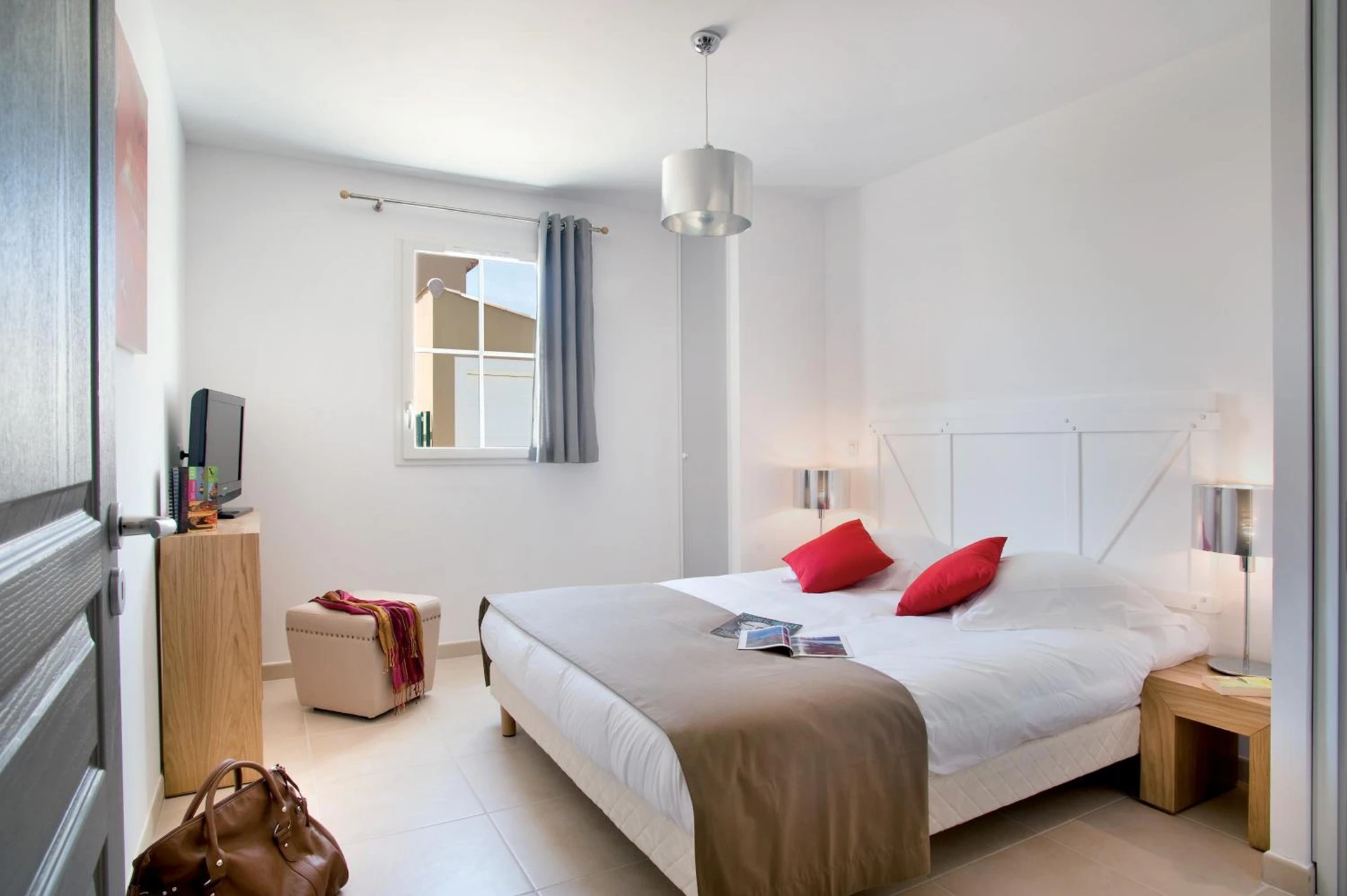 Magnifique chambre pour un séminaire d'entreprise à Lagrange Vacances - Le Clos Savornin - Saint-Saturnin-lès-Apt