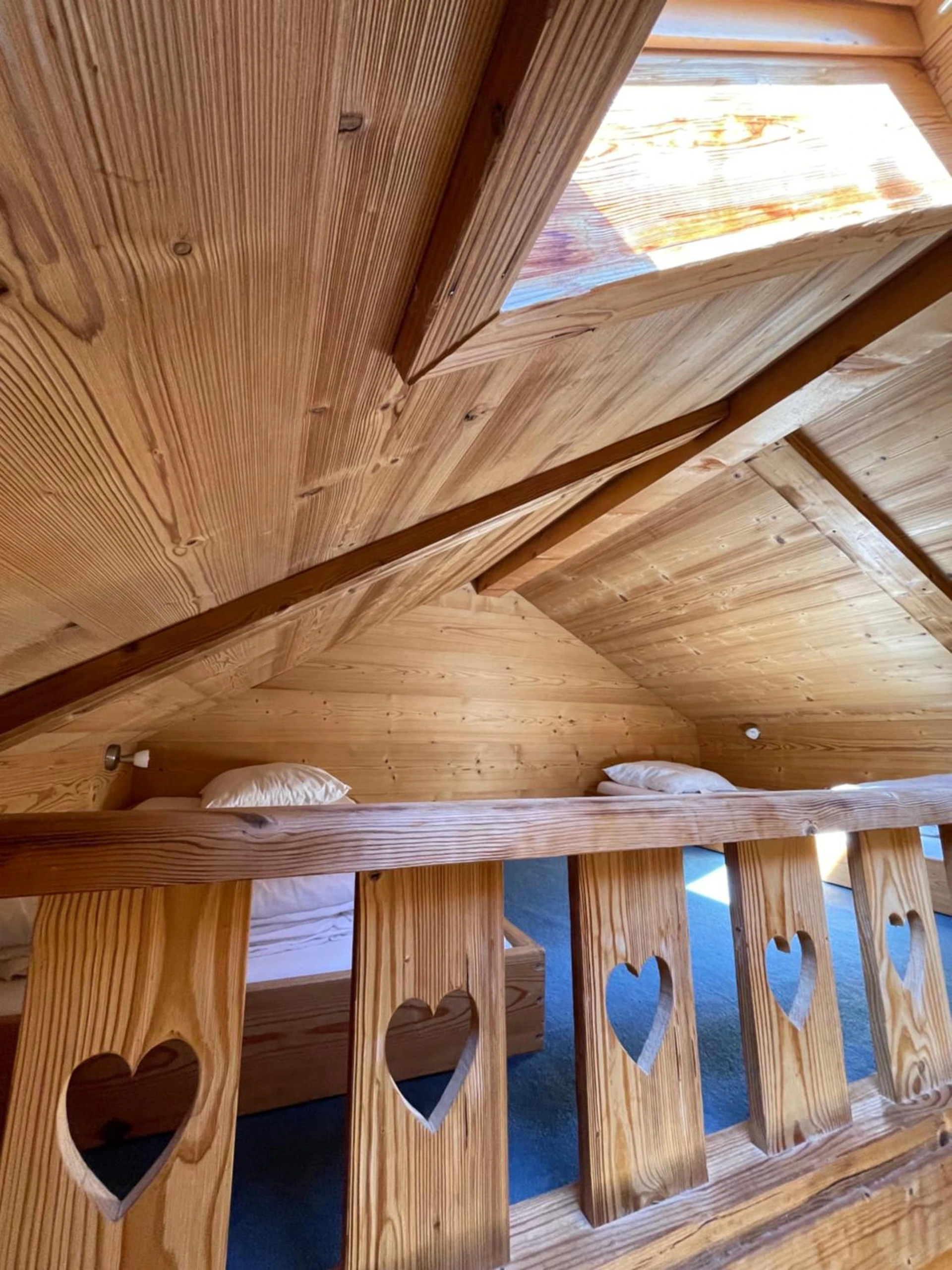 Magnifique chambre pour un séminaire d'entreprise à "CHALET LES ARAVIS" chalet et Appartements - Le Grand-Bornand