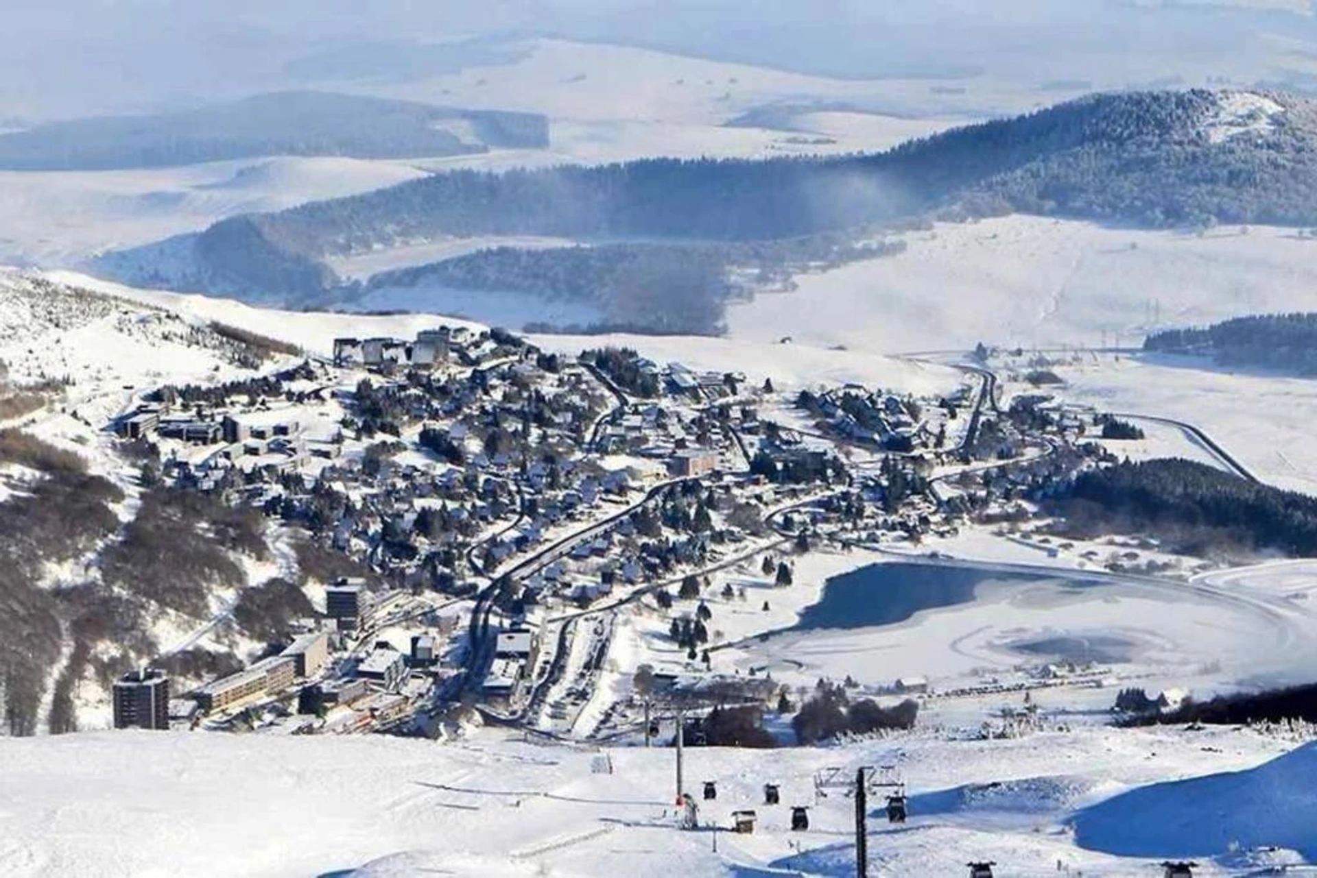 Salle de séminaire à Appartement 2 pièces, les Chalets de Super-Besse - Organiser un événement professionnel à Besse-et-Saint-Anastaise