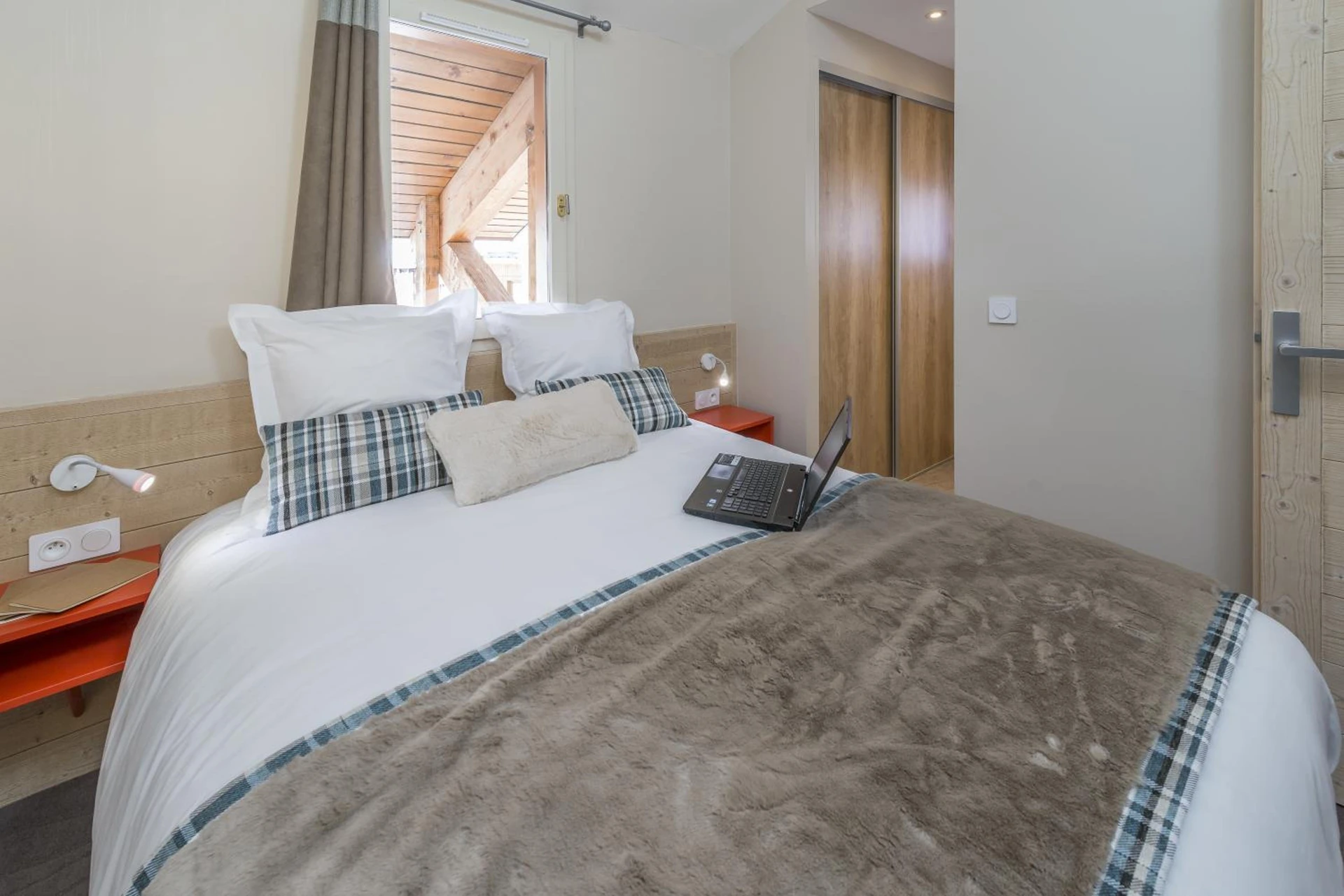 Chambre disponible pour un séminaire d'entreprise à Les Chalets Du Jardin Alpin - Val dʼIsère