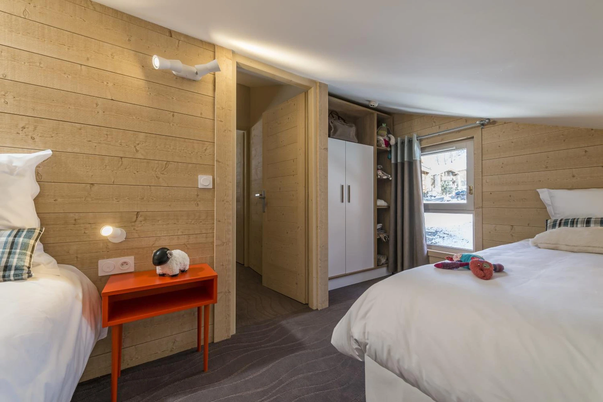 Chambre disponible pour un séminaire d'entreprise à Les Chalets Du Jardin Alpin - Val dʼIsère