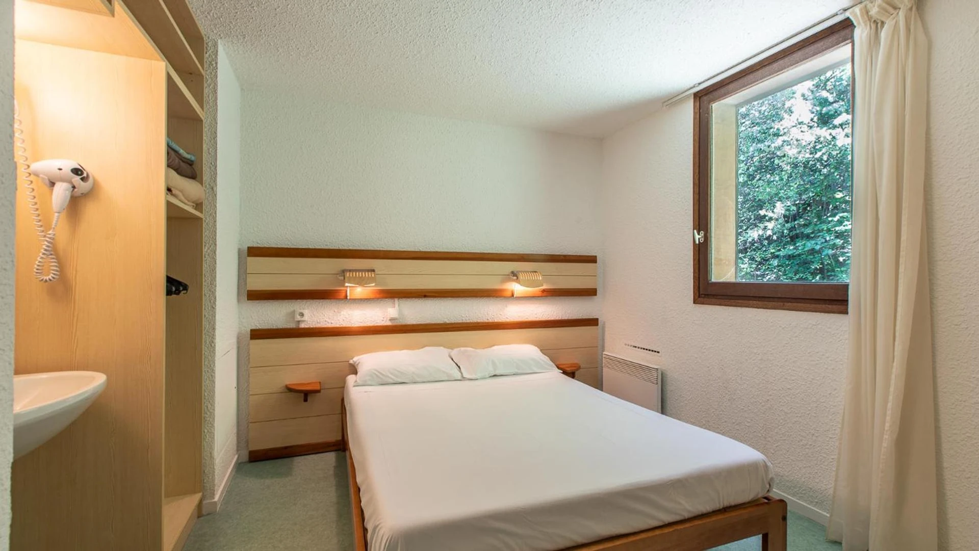 Chambre disponible pour un séminaire d'entreprise à Vacancéole - Résidence Les Gorges Rouges - Guillaumes