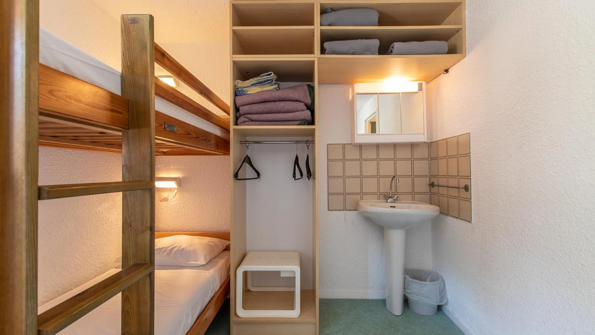 Chambre disponible pour un séminaire d'entreprise à Vacancéole - Résidence Les Gorges Rouges - Guillaumes