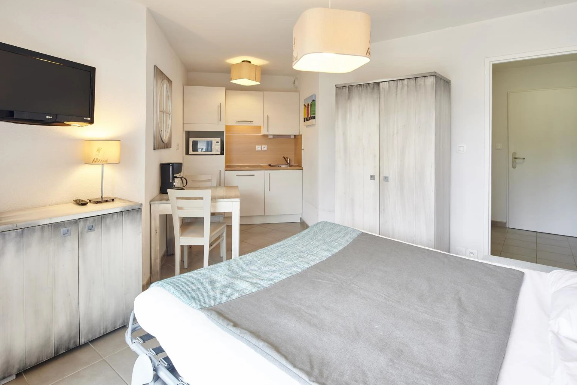 Chambre disponible pour un séminaire d'entreprise à Résidence Vacances Bleues Les Jardins d'Arvor - Bénodet