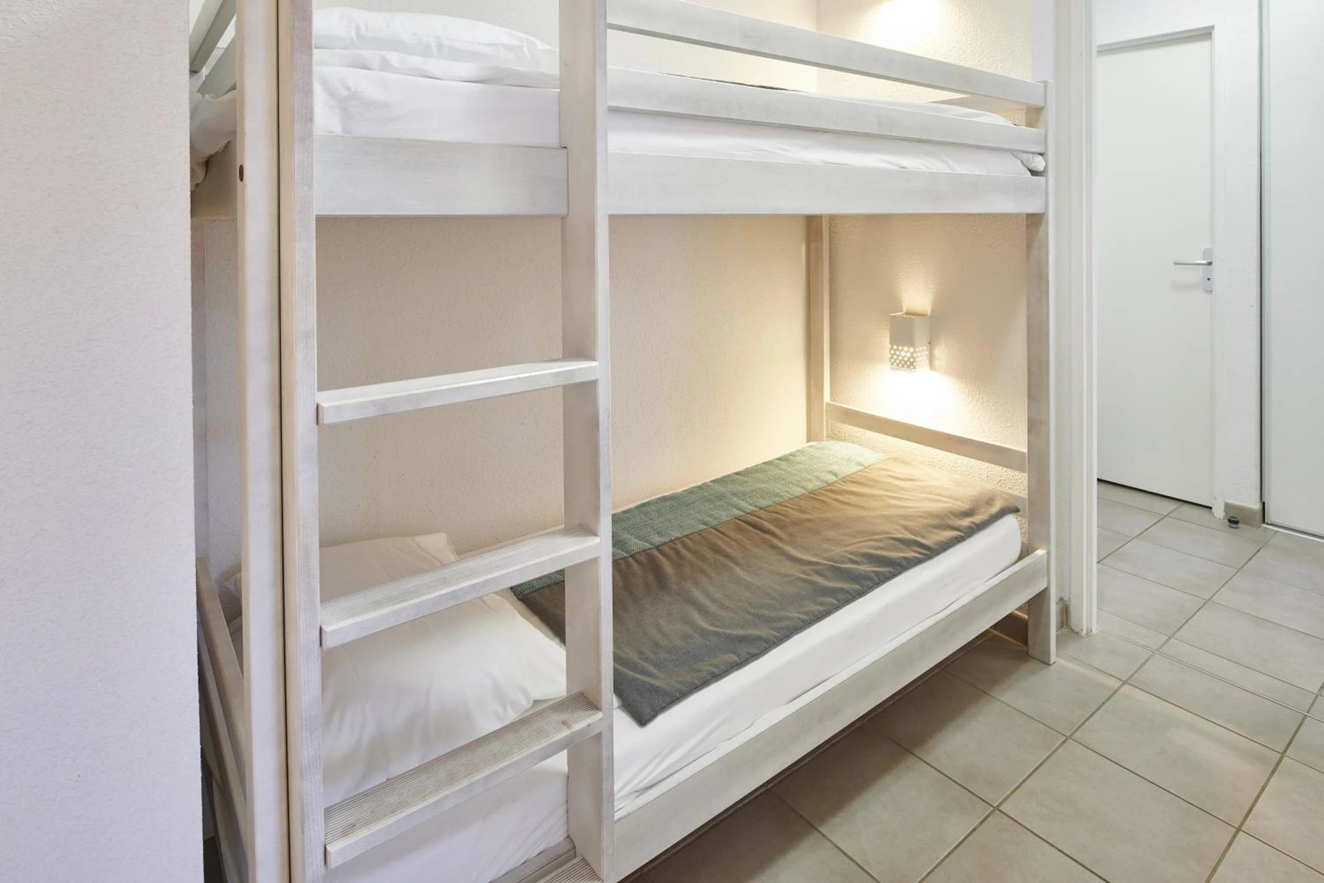 Chambre disponible pour un séminaire d'entreprise à Résidence Vacances Bleues Les Jardins d'Arvor - Bénodet