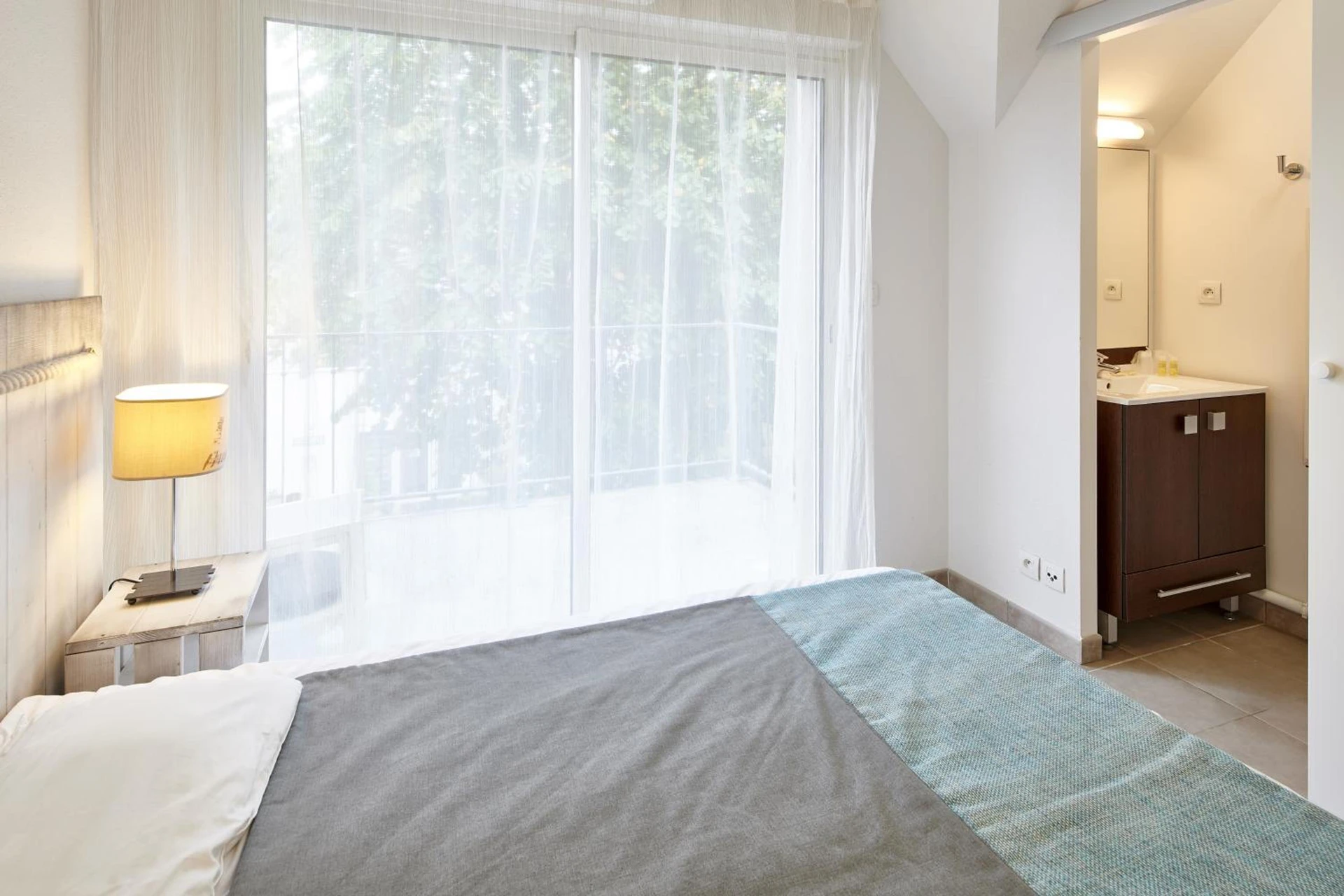 Magnifique chambre pour un séminaire d'entreprise à Résidence Vacances Bleues Les Jardins d'Arvor - Bénodet