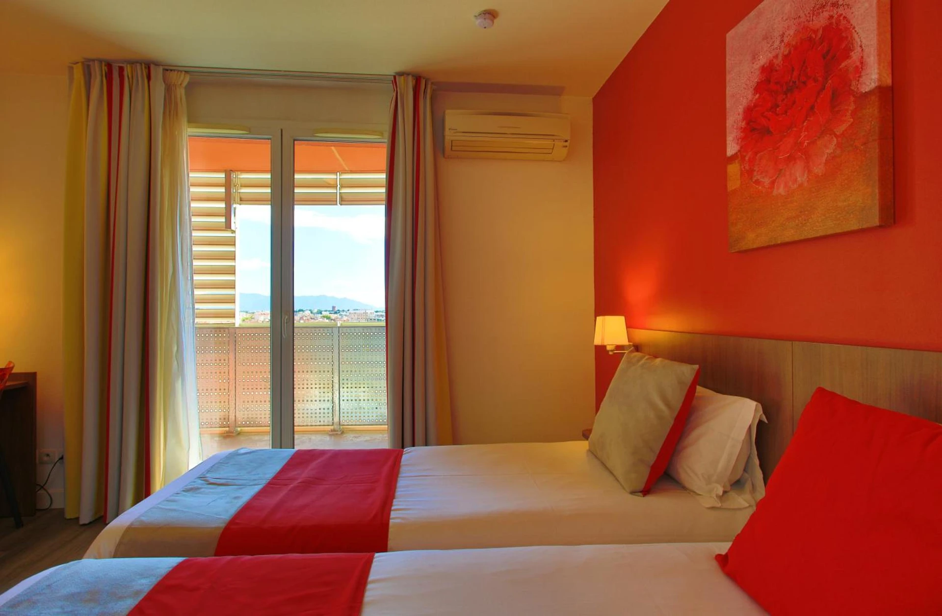 Chambre disponible pour un séminaire d'entreprise à Appart-Hôtel Mer & Golf City Perpignan Centre - Perpignan