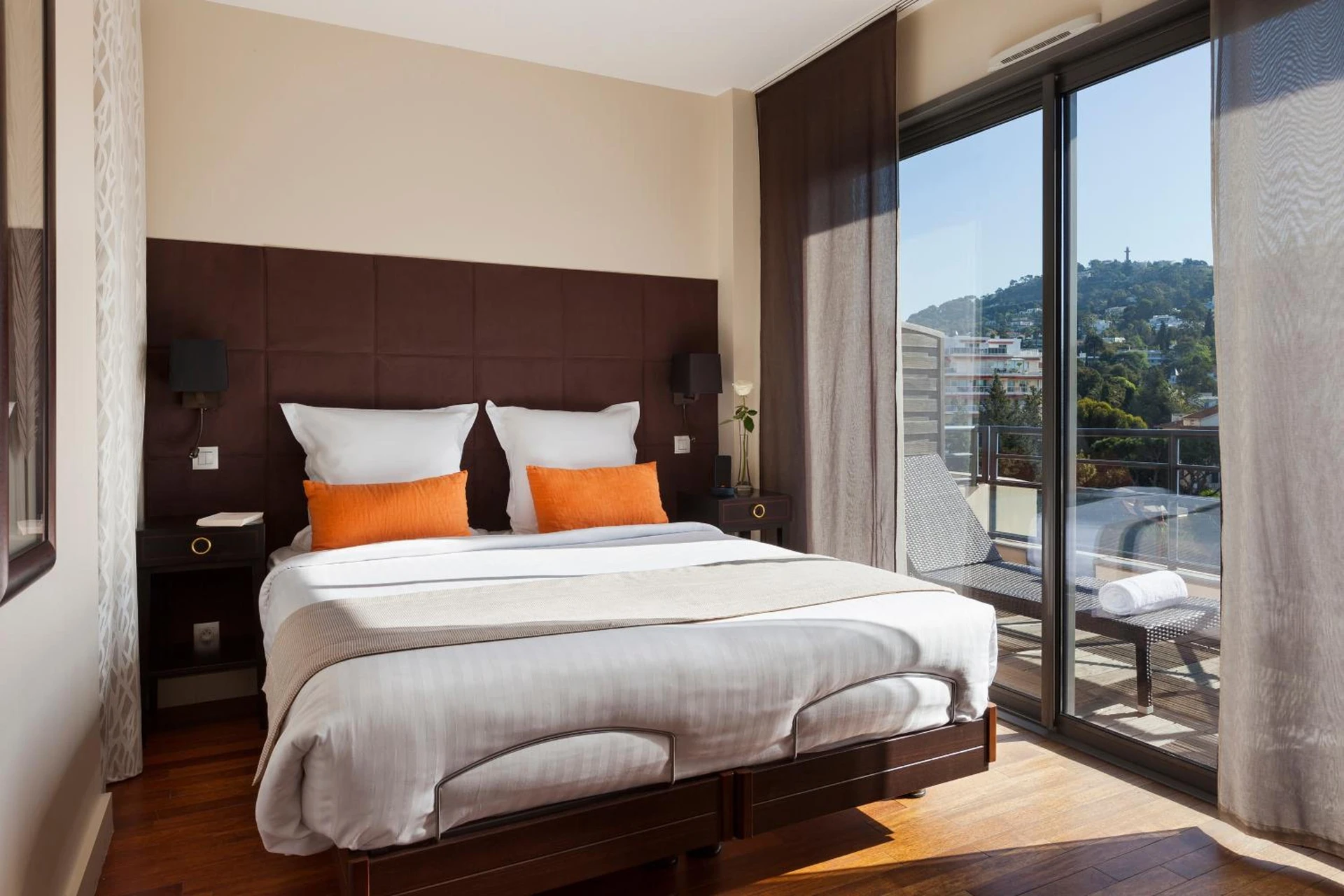 Chambre disponible pour un séminaire d'entreprise à Nehô Suites Cannes Croisette - Cannes