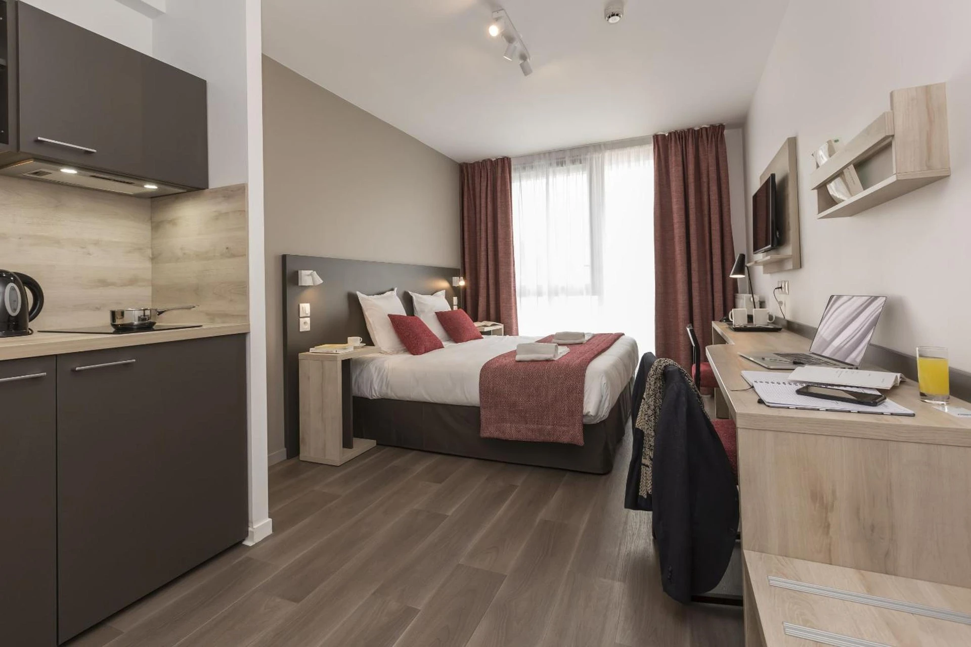 Magnifique chambre pour un séminaire d'entreprise à Odalys City Le Mans Centre Congrès - Le Mans