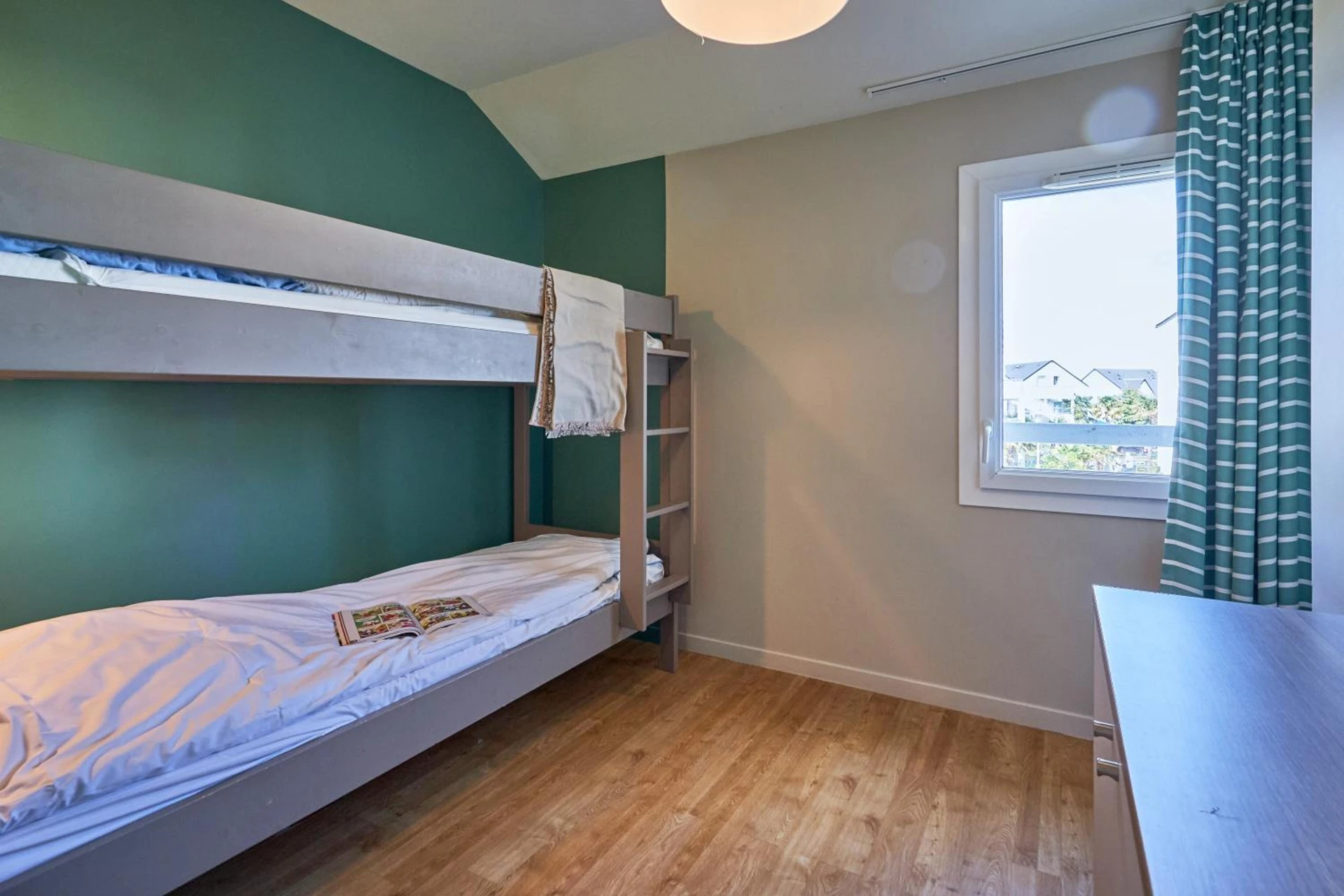 Chambre disponible pour un séminaire d'entreprise à Pierre & Vacances Résidence Le Chant des Oiseaux - Courseulles-sur-Mer