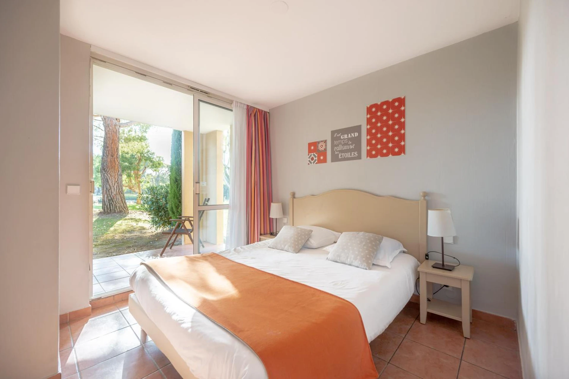 Lieu convivial pour un séminaire d'entreprise à Résidence Pierre & Vacances Les Rives de Cannes Mandelieu - Mandelieu-la-Napoule - En savoir plus 