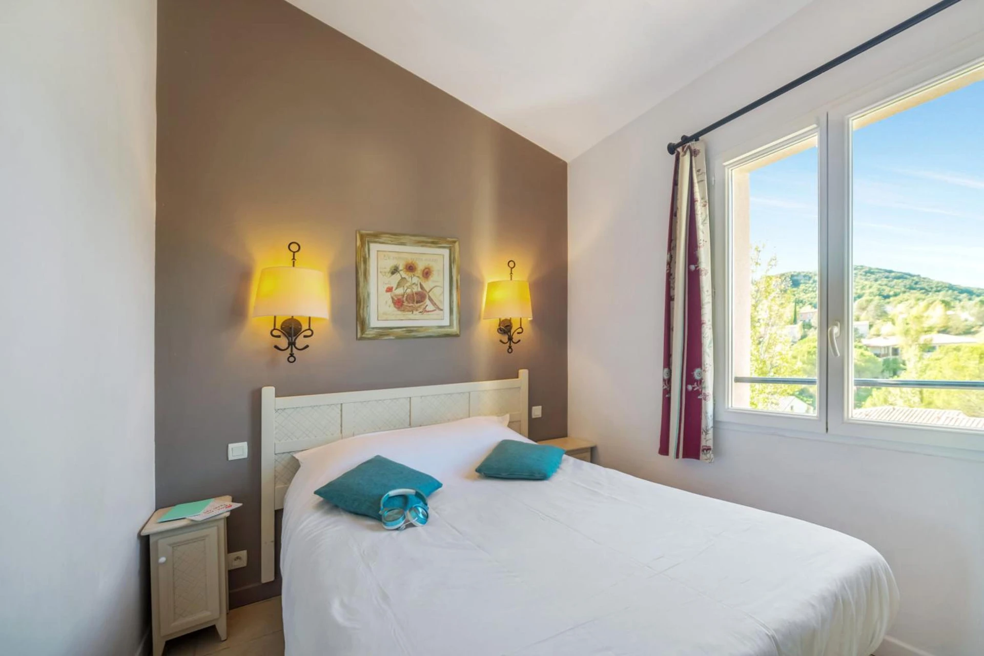 Chambre disponible pour un séminaire d'entreprise à Village Pierre & Vacances Le Rouret - Grospierres