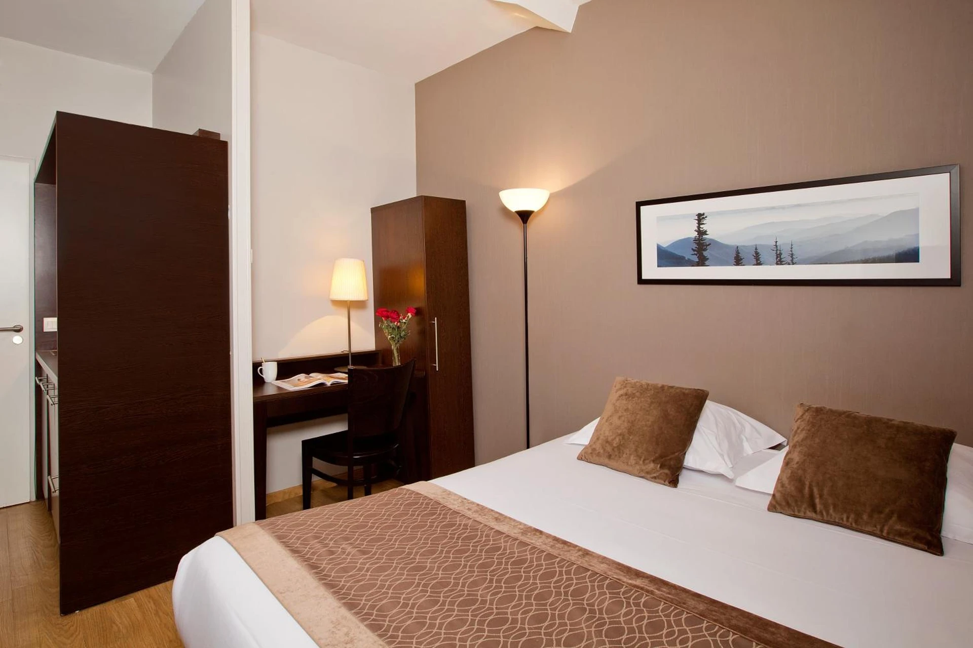 Magnifique chambre pour un séminaire d'entreprise à Residhome Grenoble Caserne De Bonne - Grenoble