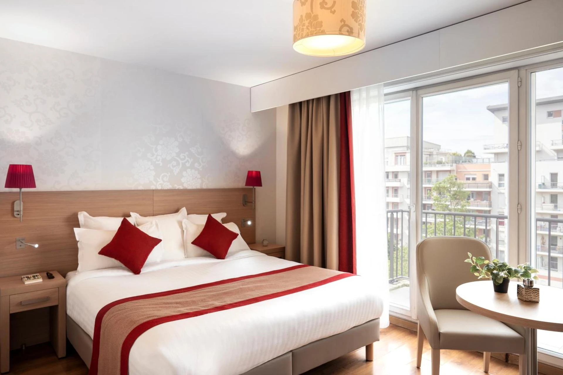 Magnifique chambre pour un séminaire d'entreprise à Residhome Paris-Evry - Evry-Courcouronnes