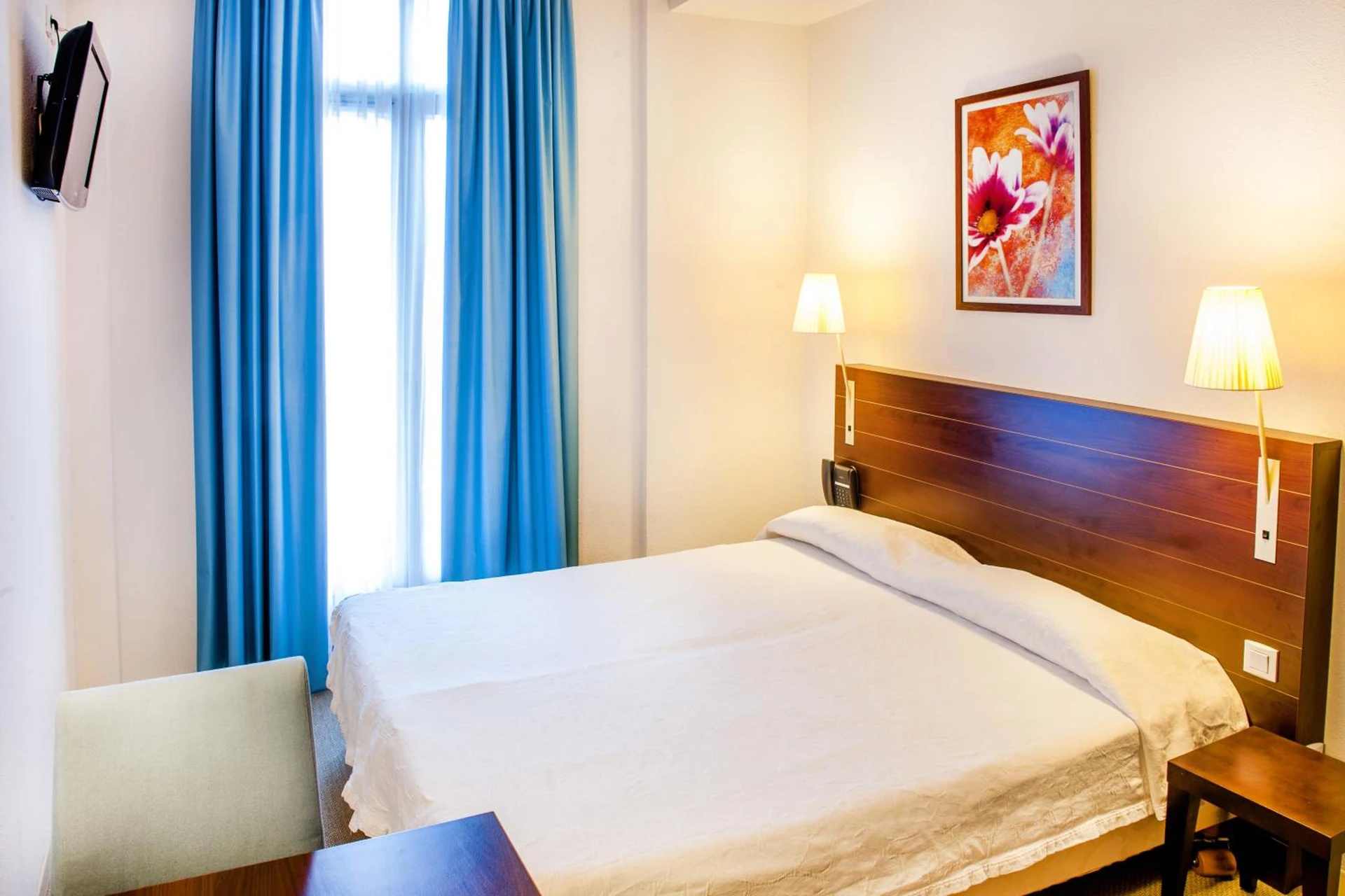 Chambre disponible pour un séminaire d'entreprise à Appart'hôtel Saint Jean - Lourdes